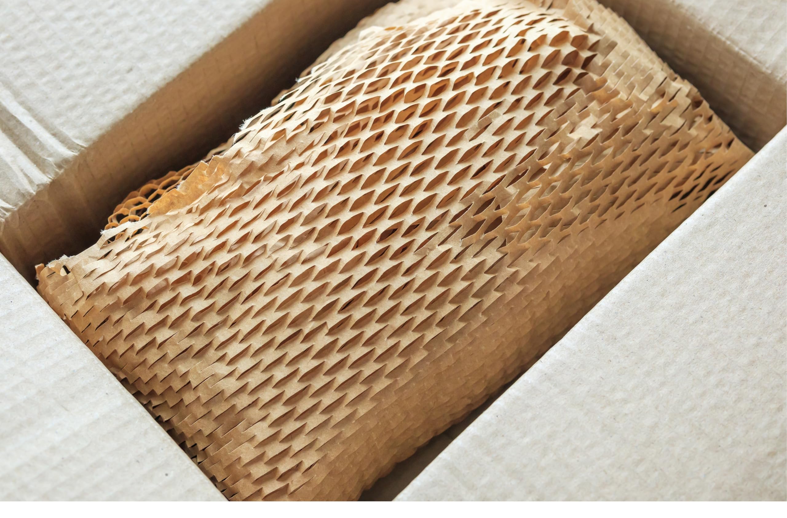 Pakett Honeycomb 2 Rollen 38cm x 50m–Nachhaltiges Wabenpapier Rolle aus Kraftpapier–Umweltfreundliche Alternative zu Luftpolsterfolie–Recycelbares Verpackungsmaterial