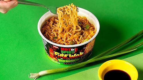 Miniatura 4 de Nissin Hot & Spicy Fire Wok, Sizzlin' Rich Pork, 4.37 onzas (paquete de 6)