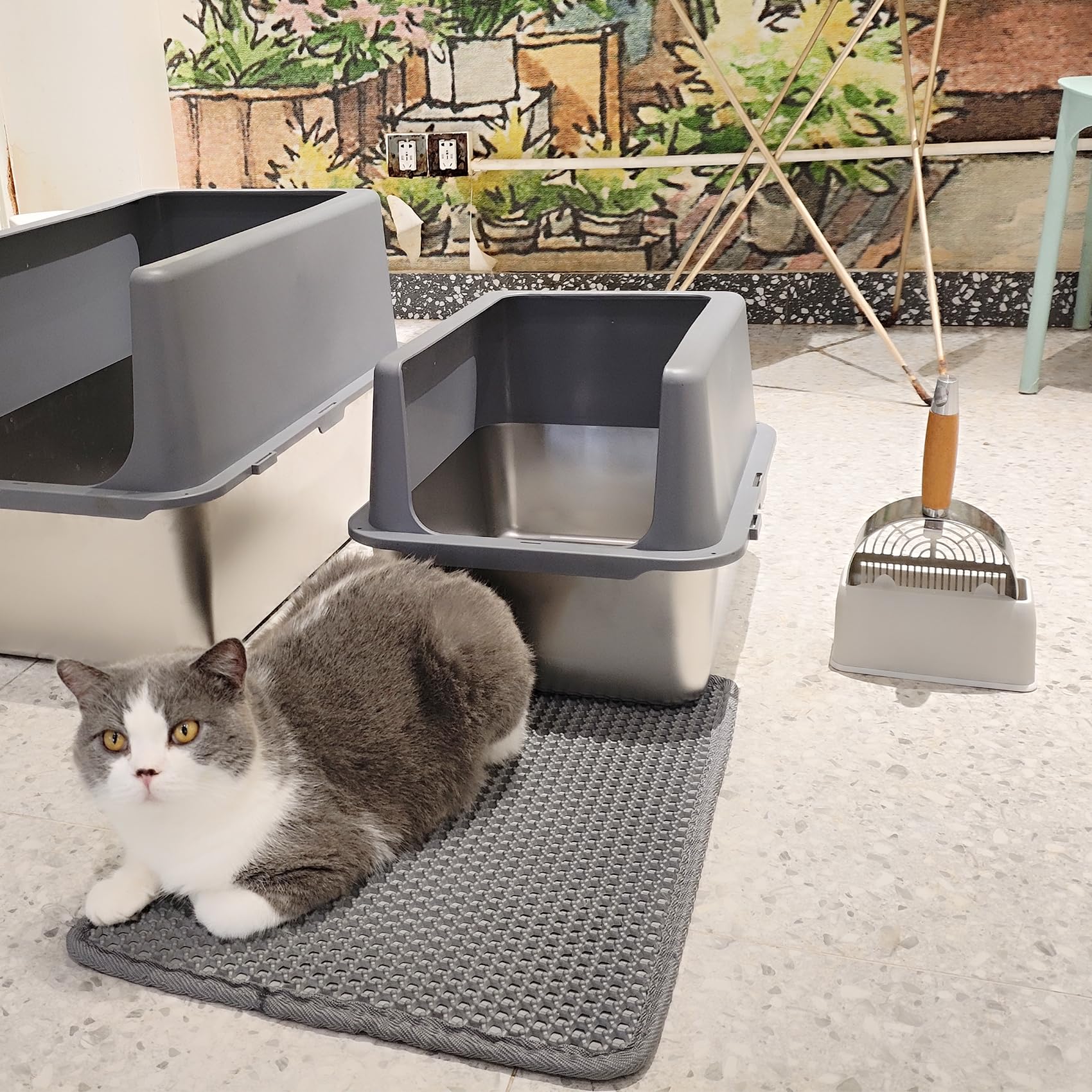 Strip Holes Cat Litter Scoop and 12" High Litter Box with Grey Lid