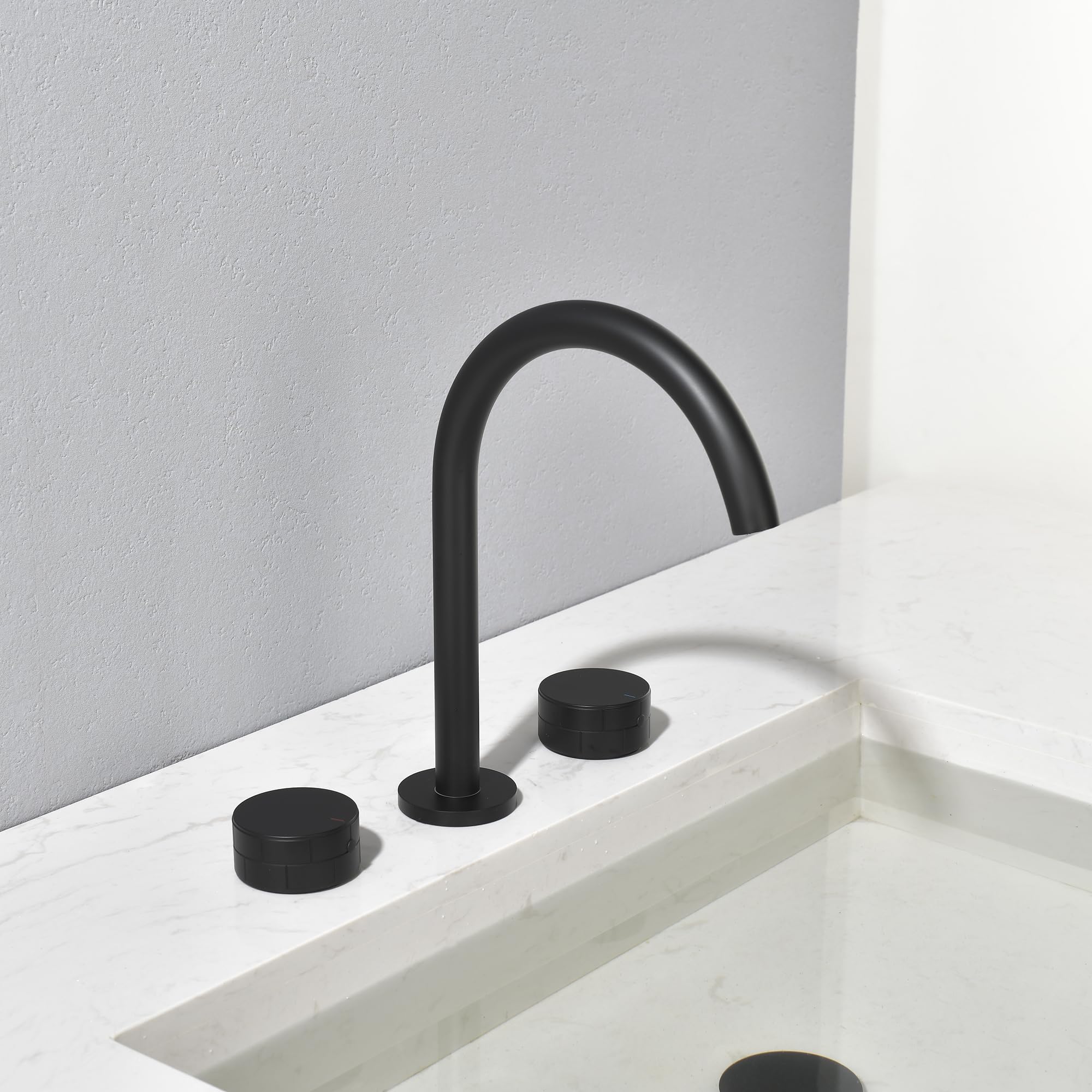 Robinet de salle de bain moderne mitigeur répandu noir mat pour lavabo