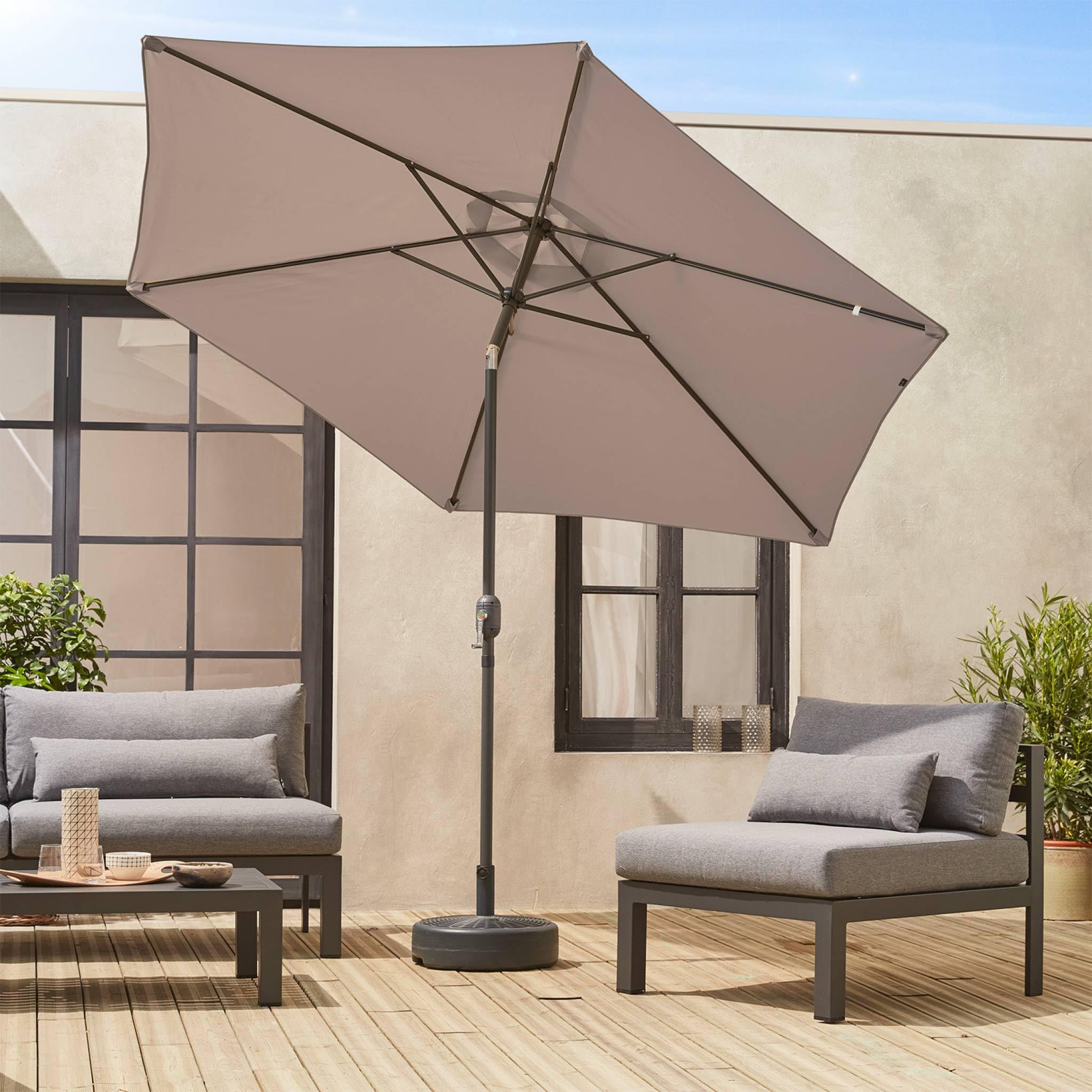Alice's Garden - Parasol droit rond Ø300cm - Touquet Taupe - mât central en aluminium orientable et manivelle d'ouverture