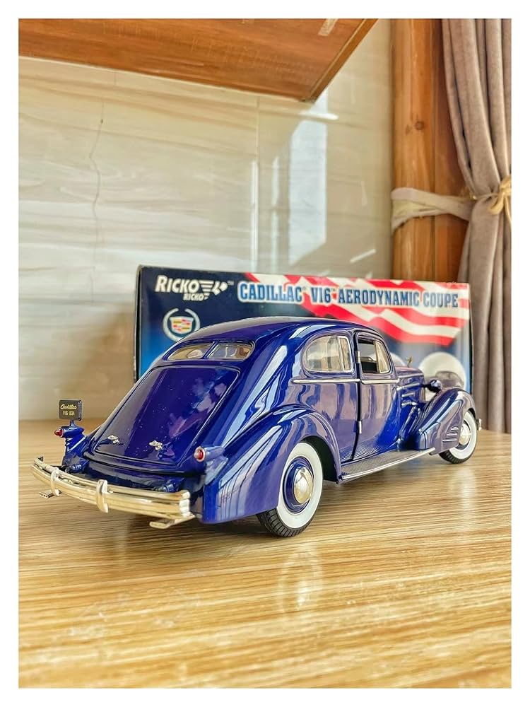 キャディラック・クラシックカー ミニカーセット Amazon | ミニカー キャデラック V16 1934 1:18 合金製