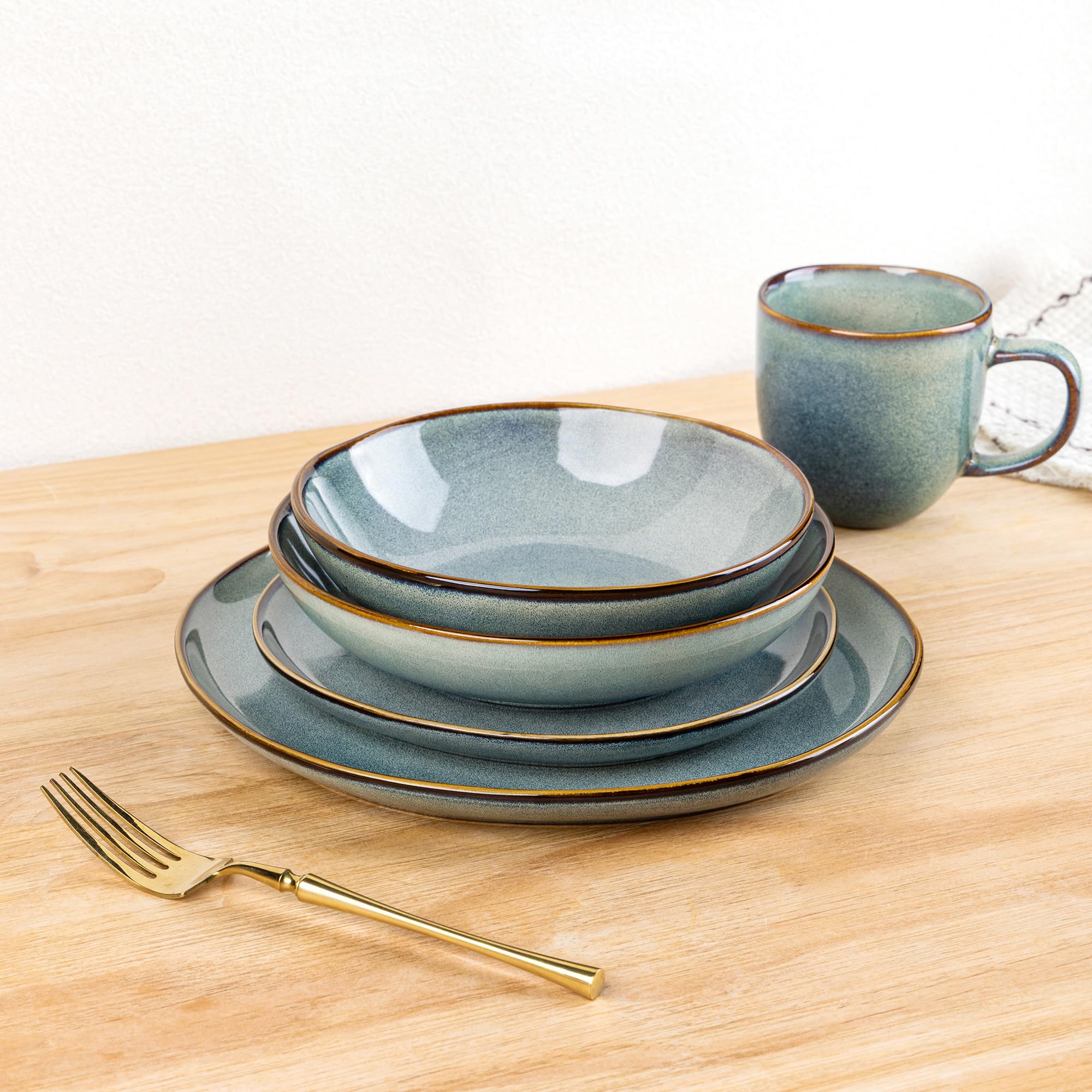 GBhome Steingut Geschirrset 6 Personen, 24-tlg Reaktive Glasur Handarbeit Geschirr Set, Mikrowellen- & Spülmaschinenfest Schüssel- und Teller Set