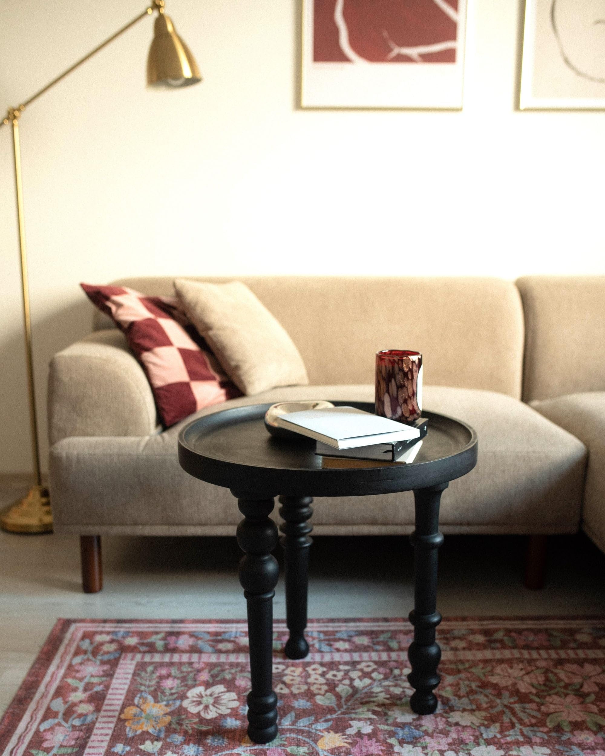 Beliani Table d'Appoint Traditionnelle Bois de Manguier Ronde 52 x 52 cm Meubles de Salon Noir Leeton