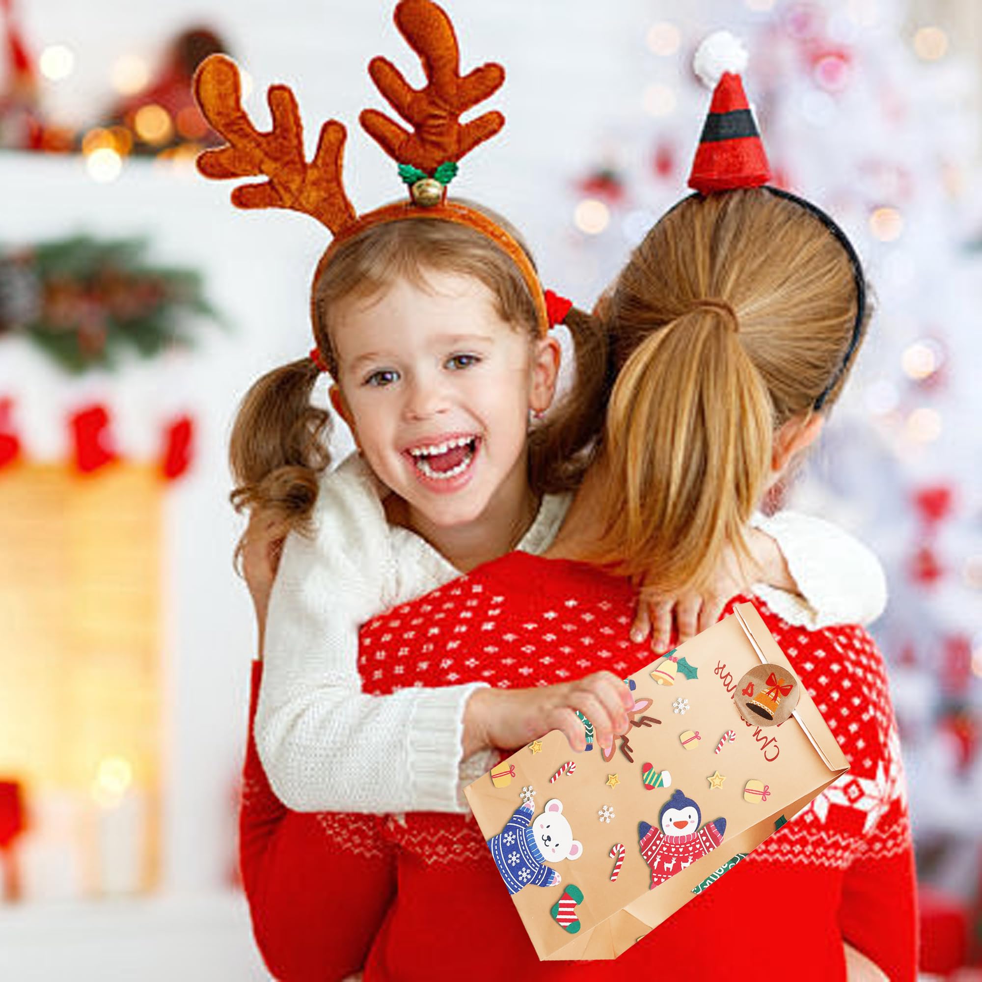 Notwoe 12 Stuks Kerstcadeauzakjes – Bruin Kraftpapier – Met 6 Verschillende Kerstontwerpen – Inclusief Stickers – Ideaal Voor Snoep En Kleine Cadeautjes