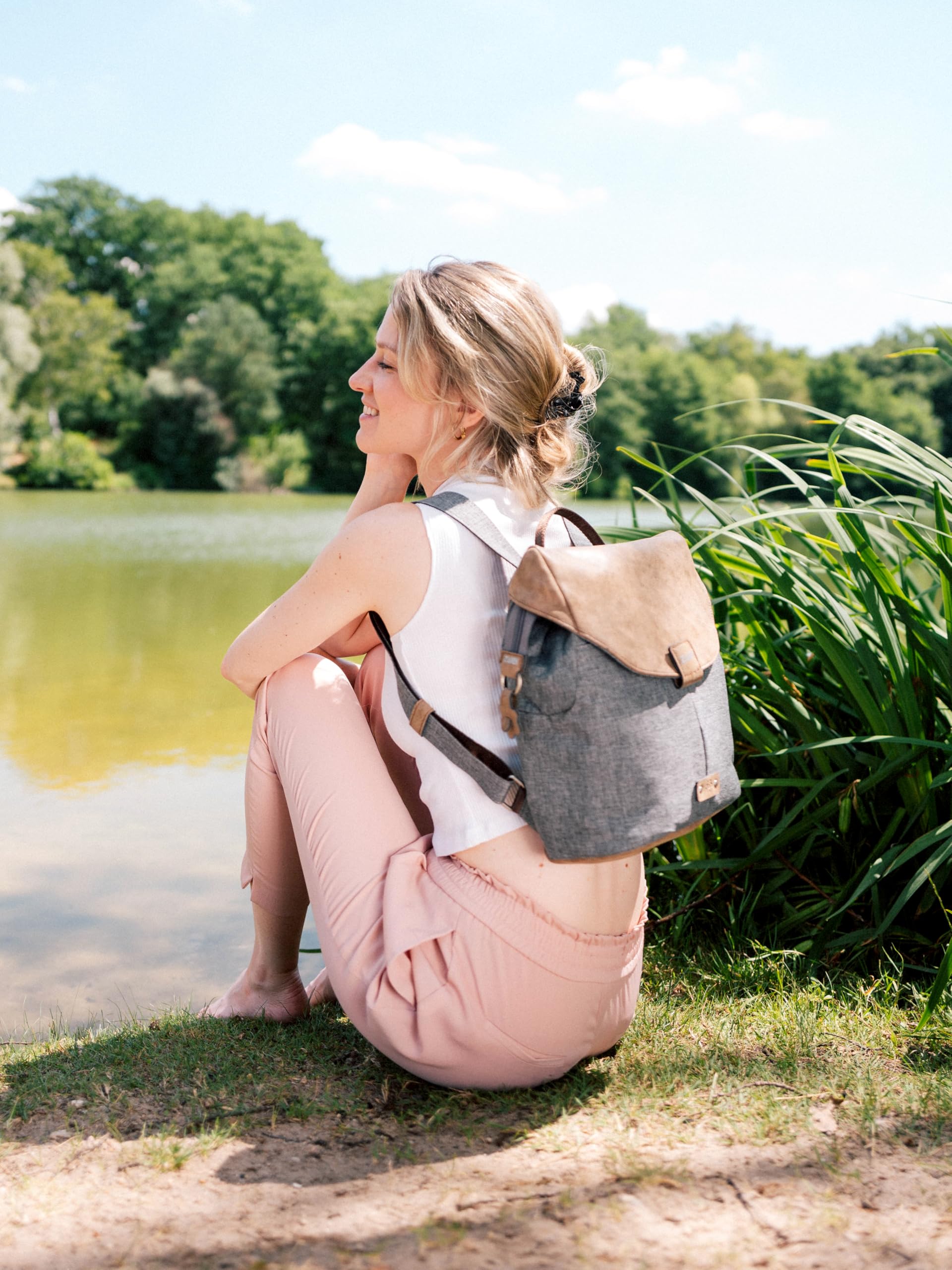 Zwei Damen City-Rucksack Olli OR8 kleiner Rucksack 5 Liter Lederoptik im Vintage-Style robust strapazierfähig wasserabweisend Hauptfach mit Reißverschluss