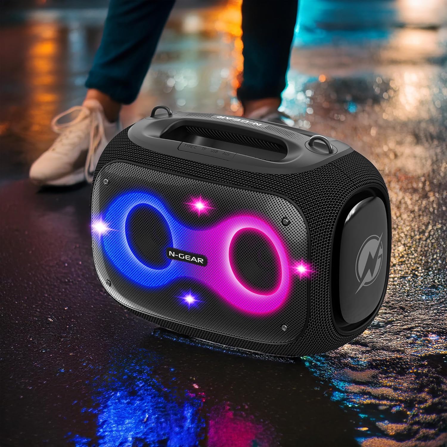 N-Gear NRG 600 Bluetooth Lautsprecher Musikbox - Partybox Bluetooth und Karaoke Maschine mit 2 Mikrofonen im einem - 600 Watt, Super Tiefer Bass, IPX5 wasserdicht, 10 Std. Spielzeit, LED-Beleuchtung