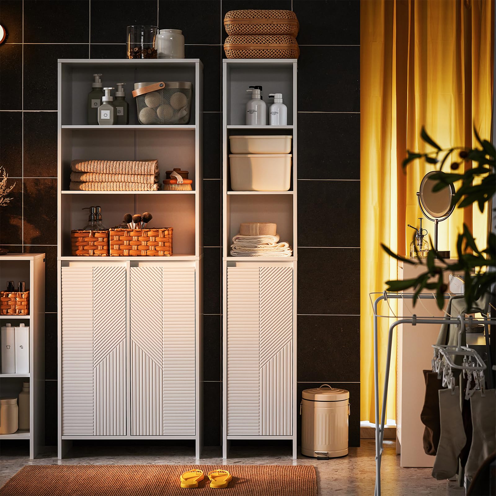 SoBuy Mobile Bagno Salvaspazio con Cesto Portabiancheria – Armadietto Bagno Alto e Stretto in MDF Bianco con Ripiani Regolabili e Antiribaltamento Mobile Lavanderia 30x170x30 cm BZR158-W