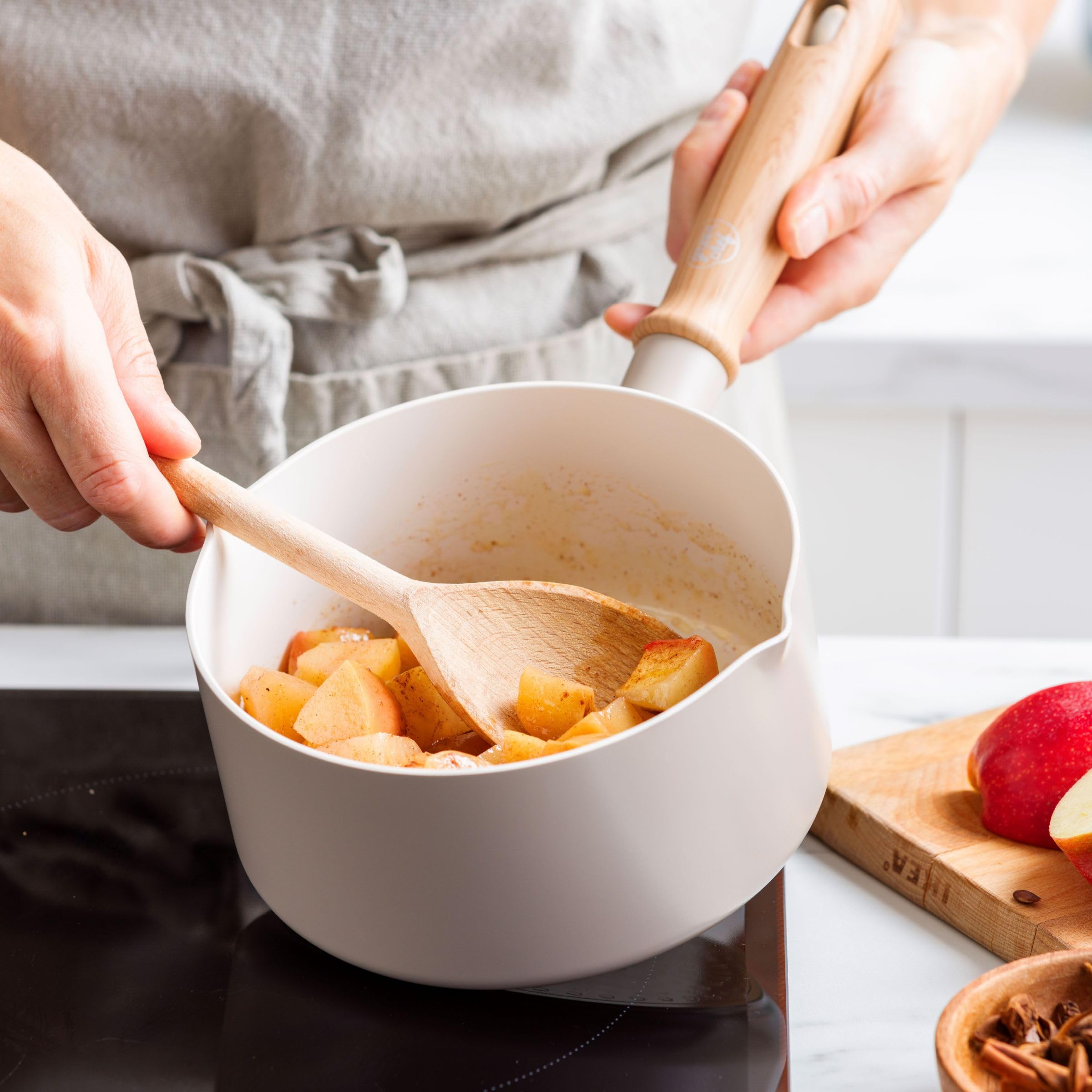 GreenChef Nordics Cazo con Revestimiento Cerámico Antiadherente 16 cm, Compatible con Inducción, Mango Efecto Madera, Sin PFAS, Apto para Horno Hasta 220 °C, Apto para Lavavajillas, Crema