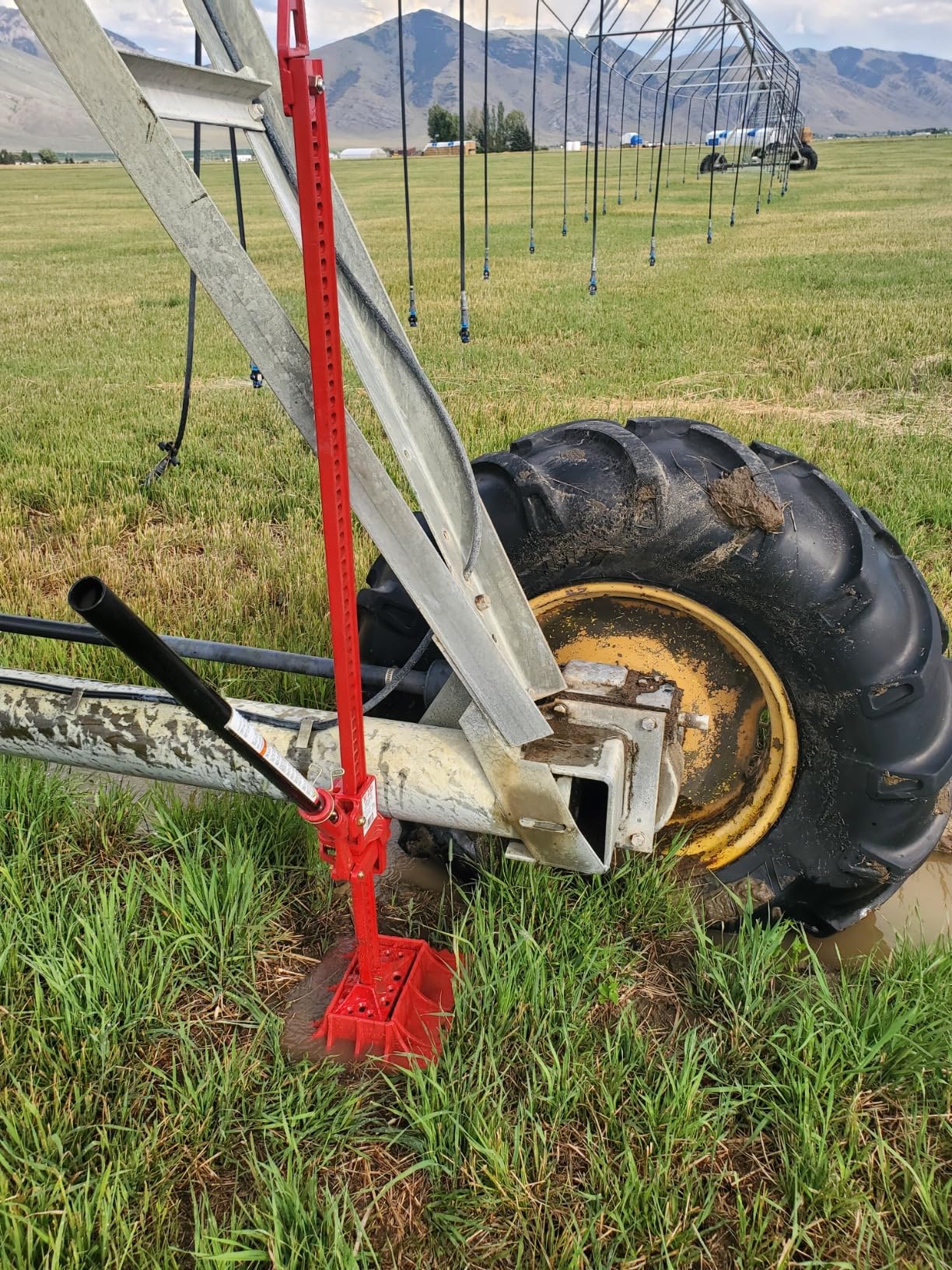 Hi-Lift Off-Road Base in use