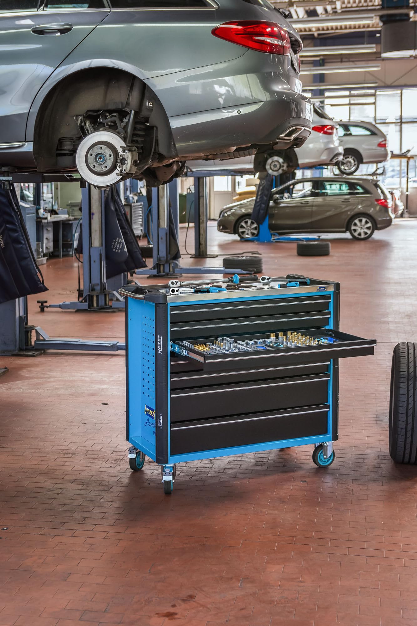 Amazon.com: HAZET Workshop Trolley 179NXXL-8D | Tools, Materials