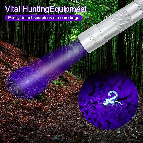 Miniatura 6 de COSOOS Paquete de 2 linternas de luz negra, 12 luces LED pequeñas UV de 395 nm, luz detector de orina de mano para perros y gatos, manchas secas,