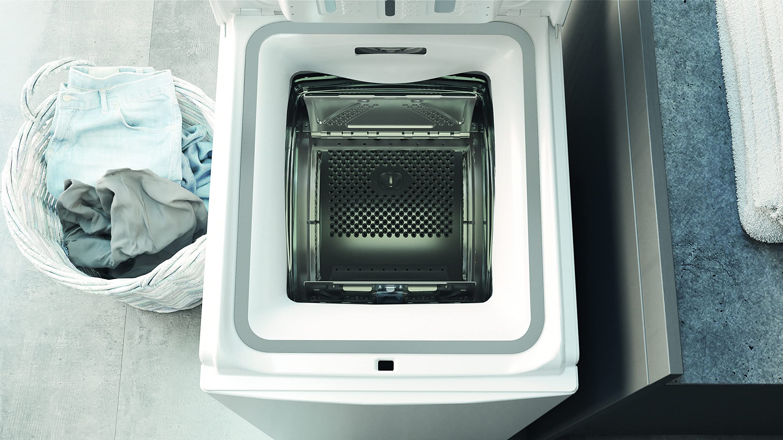 Hotpoint WMTF 624U IT Waschmaschine 6kg Slim Toplader Freiinstallation 1200U/min Klasse C Schmutzabweisend Programm 40x60x90cm
