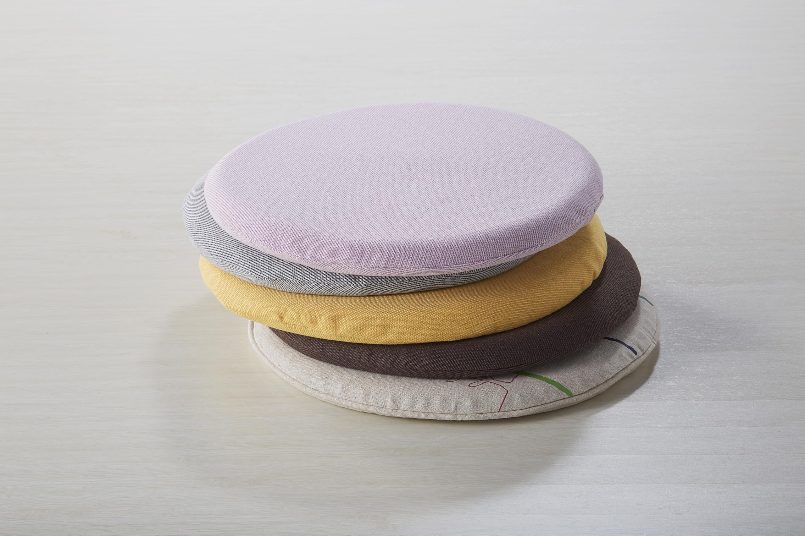 Amazon|テンピュール(Tempur) クッション チェアパッド 座布団 色 Amazon|テンピュール(Tempur) クッション チェアパッド 座布団 色