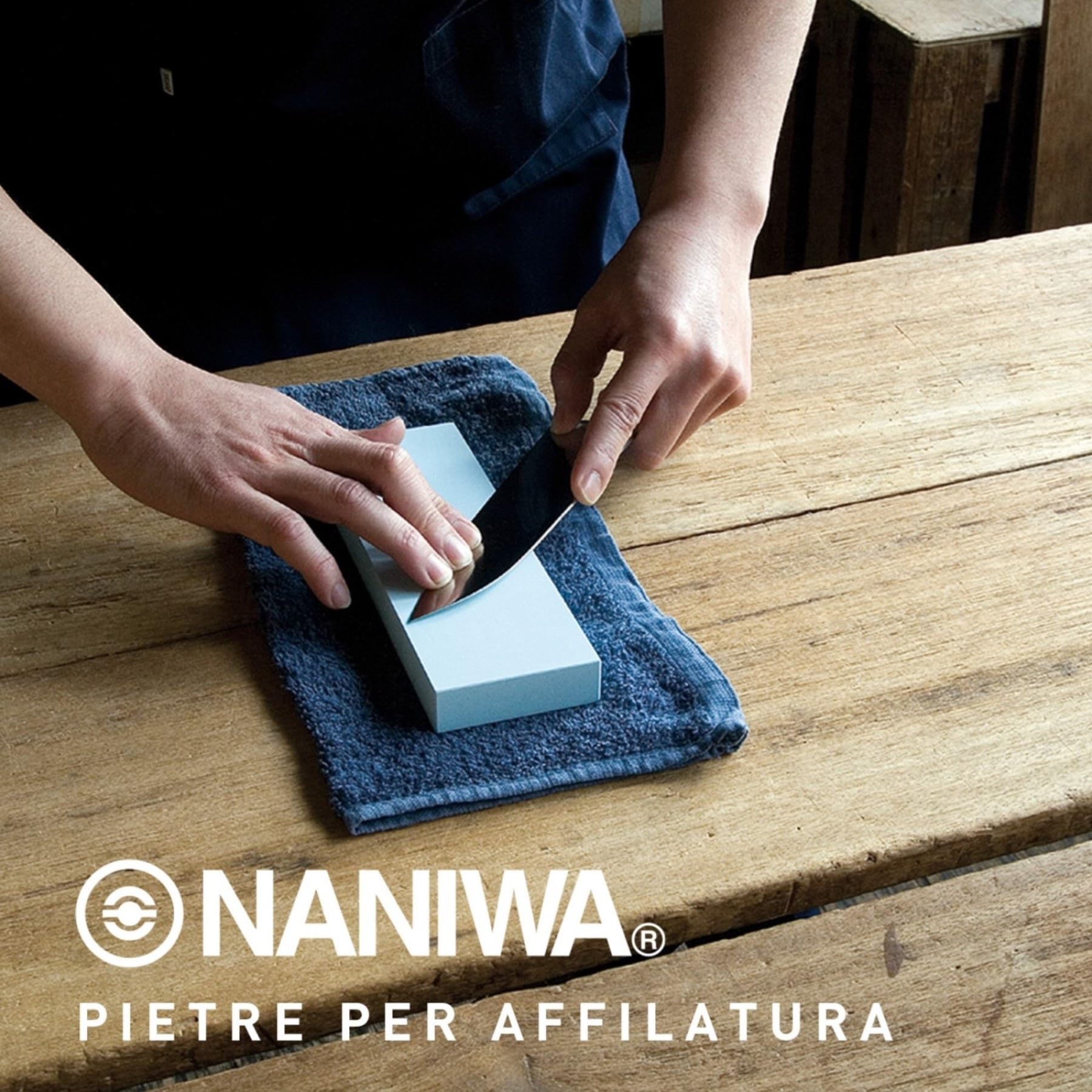 Sanelli Ambrogio, Naniwa Professional Stone, Pietra Affilacoltelli Professionale, Grana Media #1000, Ideale per l'Affilatura di Coltelli Normali, Splash&Go, Made in Japan