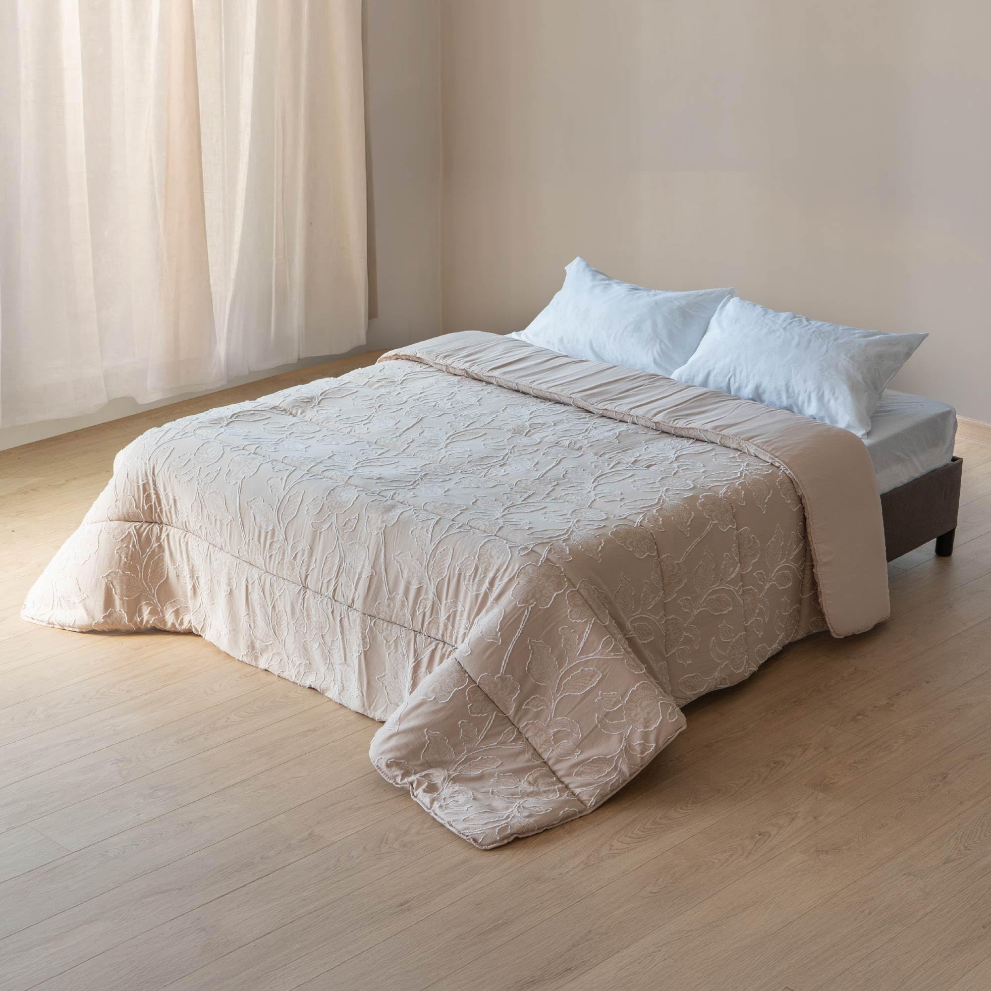 IlGruppone Trapunta Invernale Matrimoniale Lavorazione Jacquard Elegante Morbida Calda Prodotto Italiano 460 Grammi Piumone Due Piazze Inverno Piumino Disegno Floreale Fiori - Beige