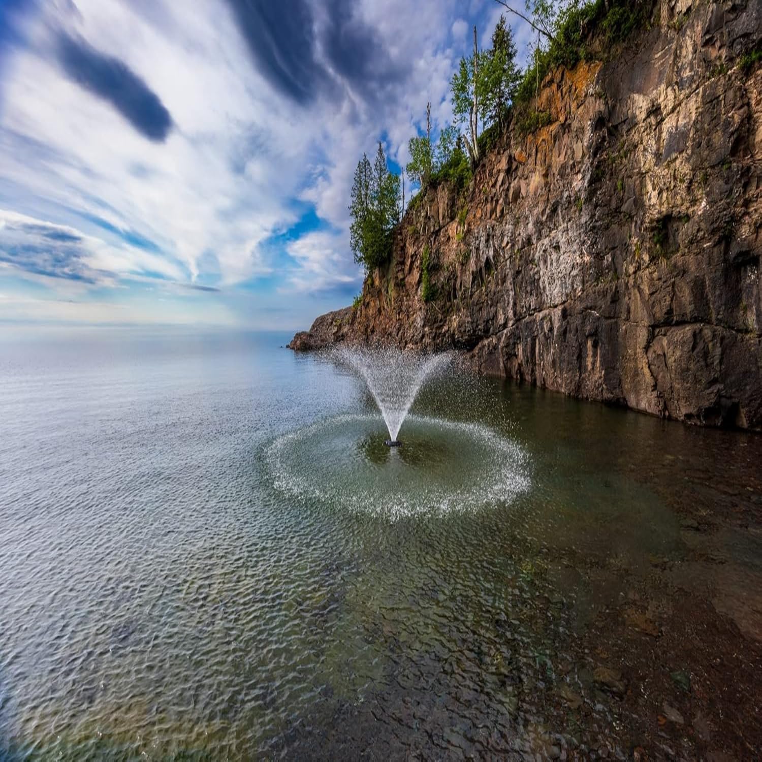 Kasco VFX Series Aerating Pond Fountain - 1/2 Horse Power 120V Single Phase with 100 ft Electric Power Cord | Pond Aerator Pump for Ponds & Lakes | Efficient Pond Aeration Systems