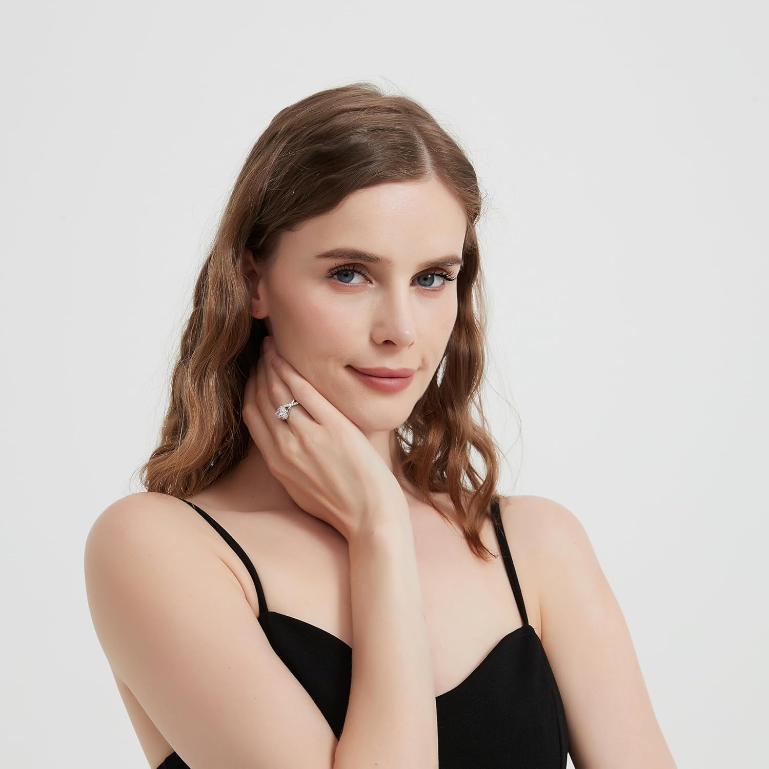 THELANDA Genuine Moissanite or Simulated 1CT Heart Shape Diamond Sterling Silver Crossover Infinity Split Shank Halo Promise Engagement Ring - Image 5