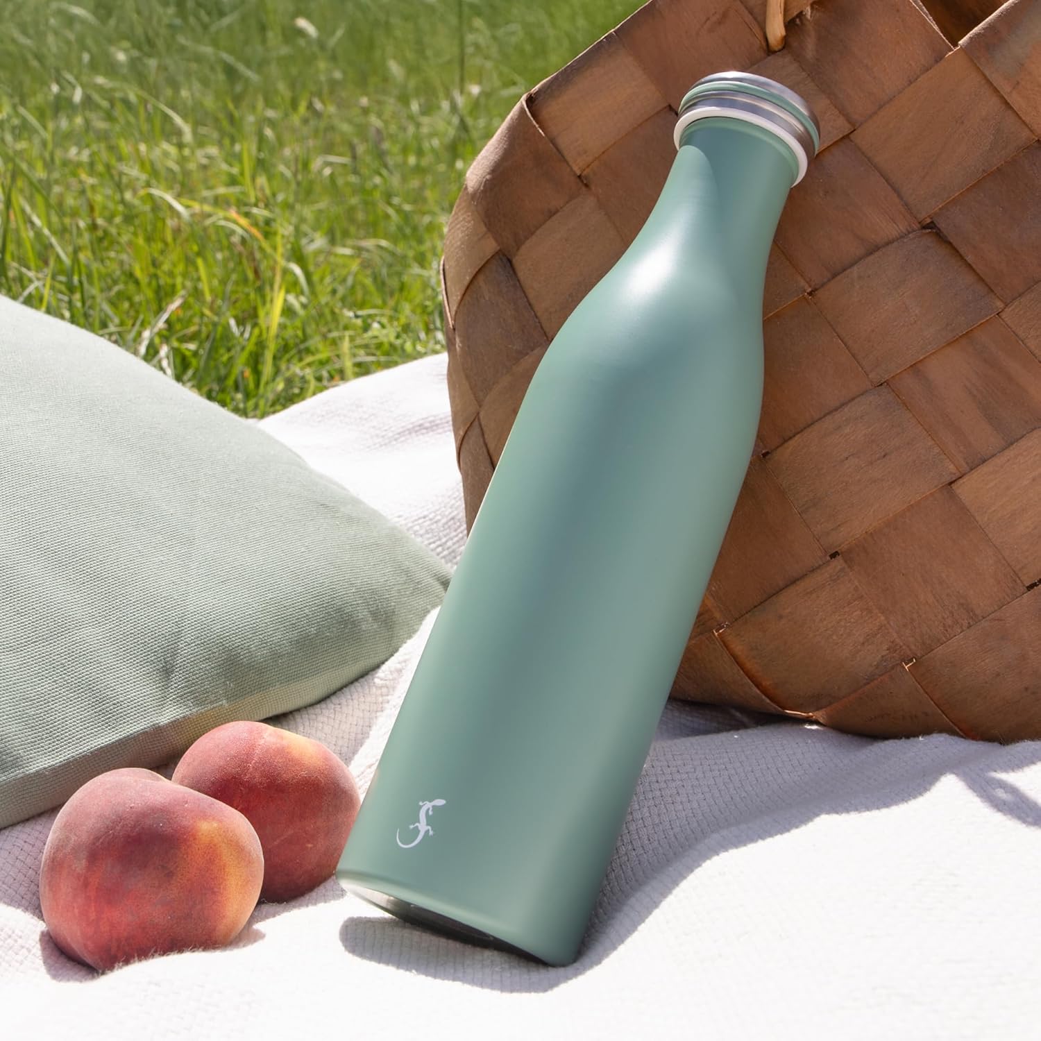 LURCH Stainless Steel Insulated Flask 0.75 L in Dark Salvia - The Perfect Water Bottle for on the Go