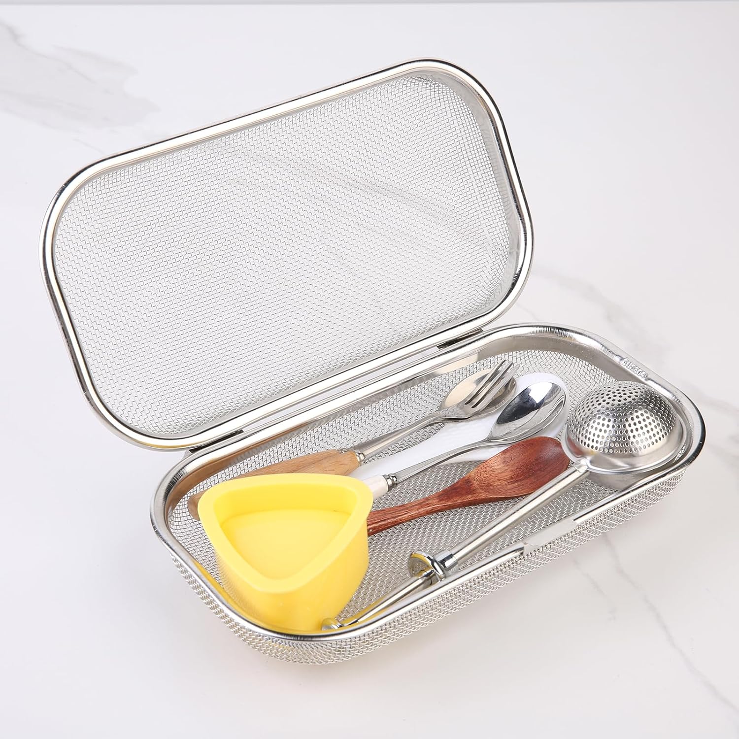 Dishwasher Basket for Small Items, 18/8 Food-Grade Stainless Steel Utensil Organizer with Locking Lid, Dishwasher Safe Holder for Chopsticks, Forks, Spoons, Bottle Parts and Kitchen Tools(Medium)