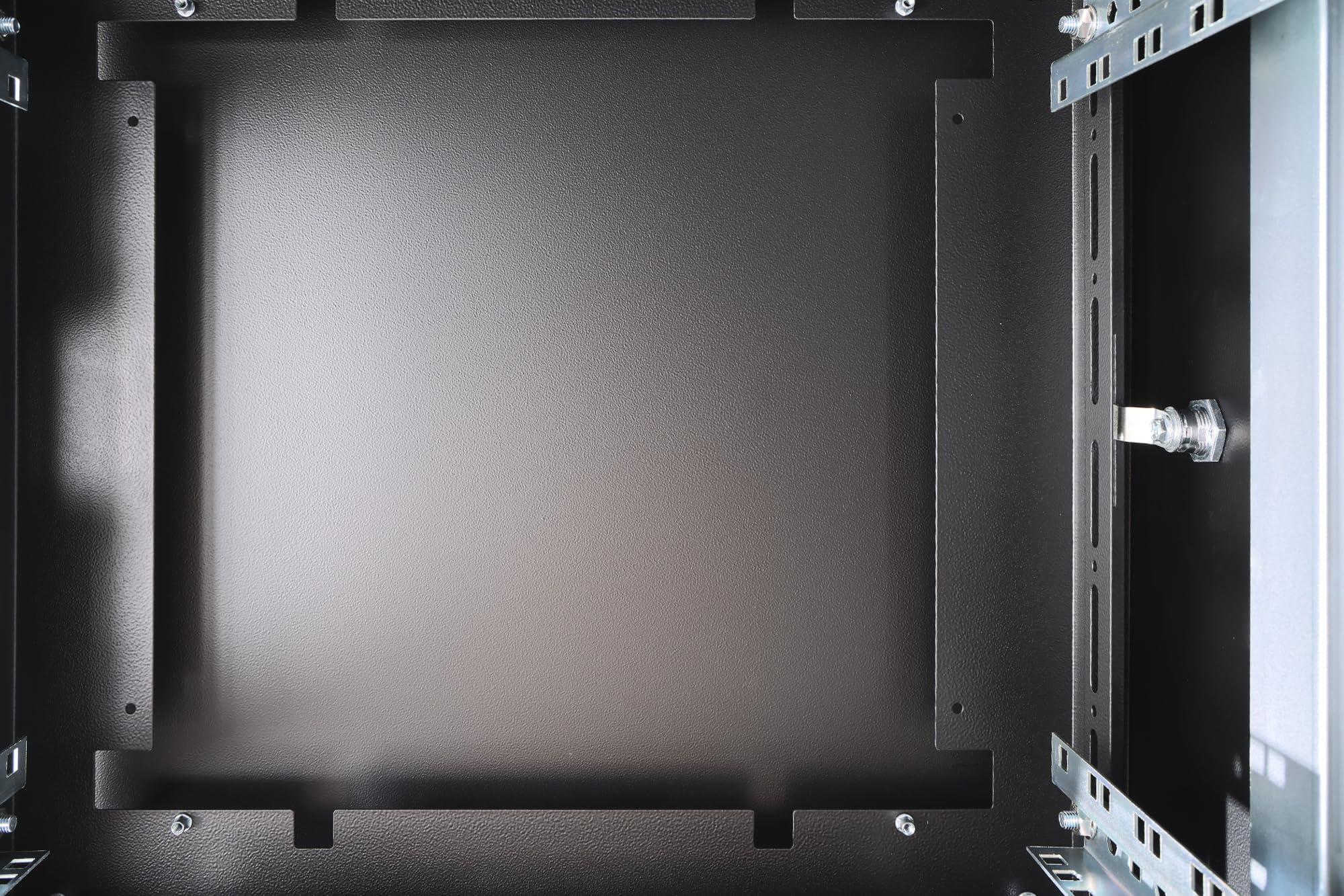 DIGITUS Armadio di rete – Rack da 19 pollici – 22U – 60x60 cm – Profondità utile 54,3 cm – Portata 1200 kg – Autoportante – Porta in vetro – Grado di protezione IP20 – Serie Unique – Nero