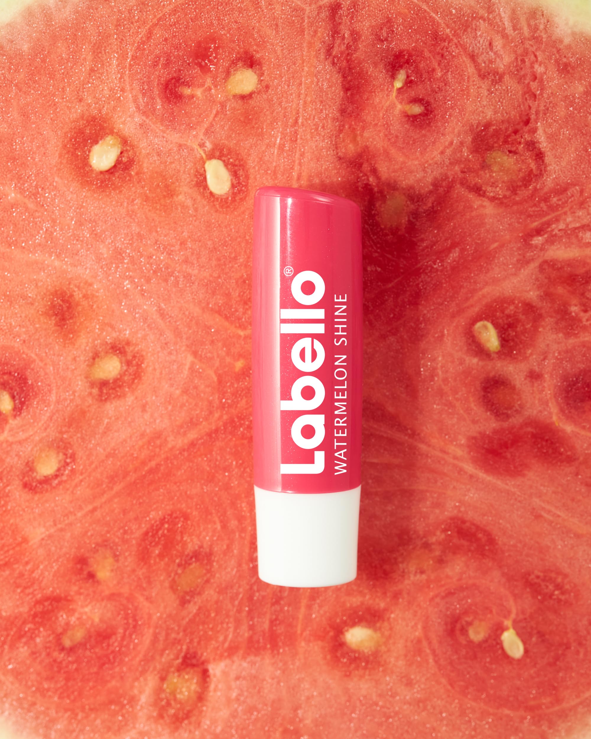 Labello Watermelon Shine Burrocacao labbra 4.8 g, Balsamo labbra colorato e nutriente all'aroma di Anguria con pigmenti scintillanti, Lip balm idratante per 24 ore con ingredienti di origine naturale