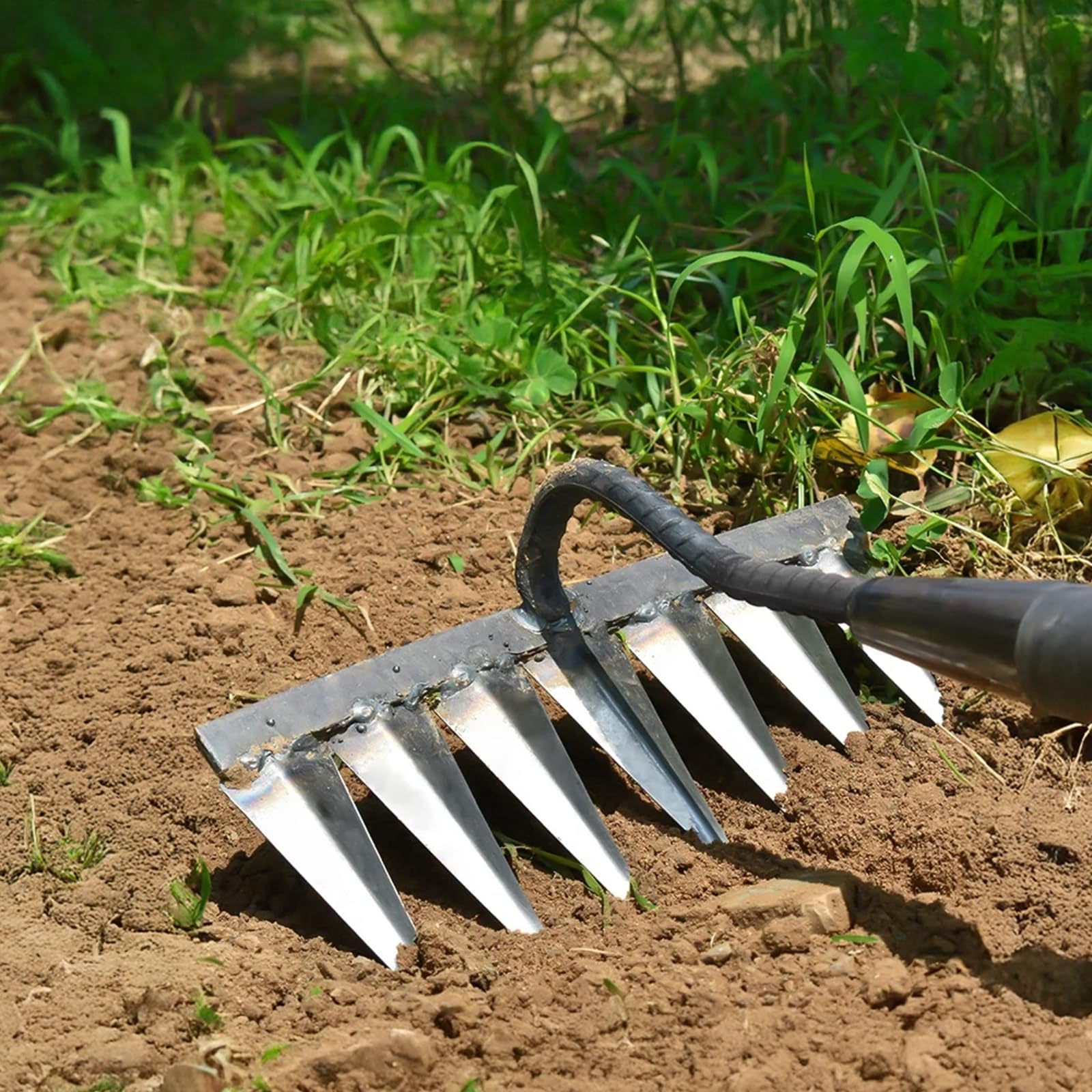 Lawn Rake Iron Garden Rake 2.0 Gardening Landscaping Gardening Iron Weeding  Rake Weed Remover Tool Puller For Loosening Soil, Gathering Leaves, Leveling  Lawns (7teeth Weed Puller, image size:1600x1600