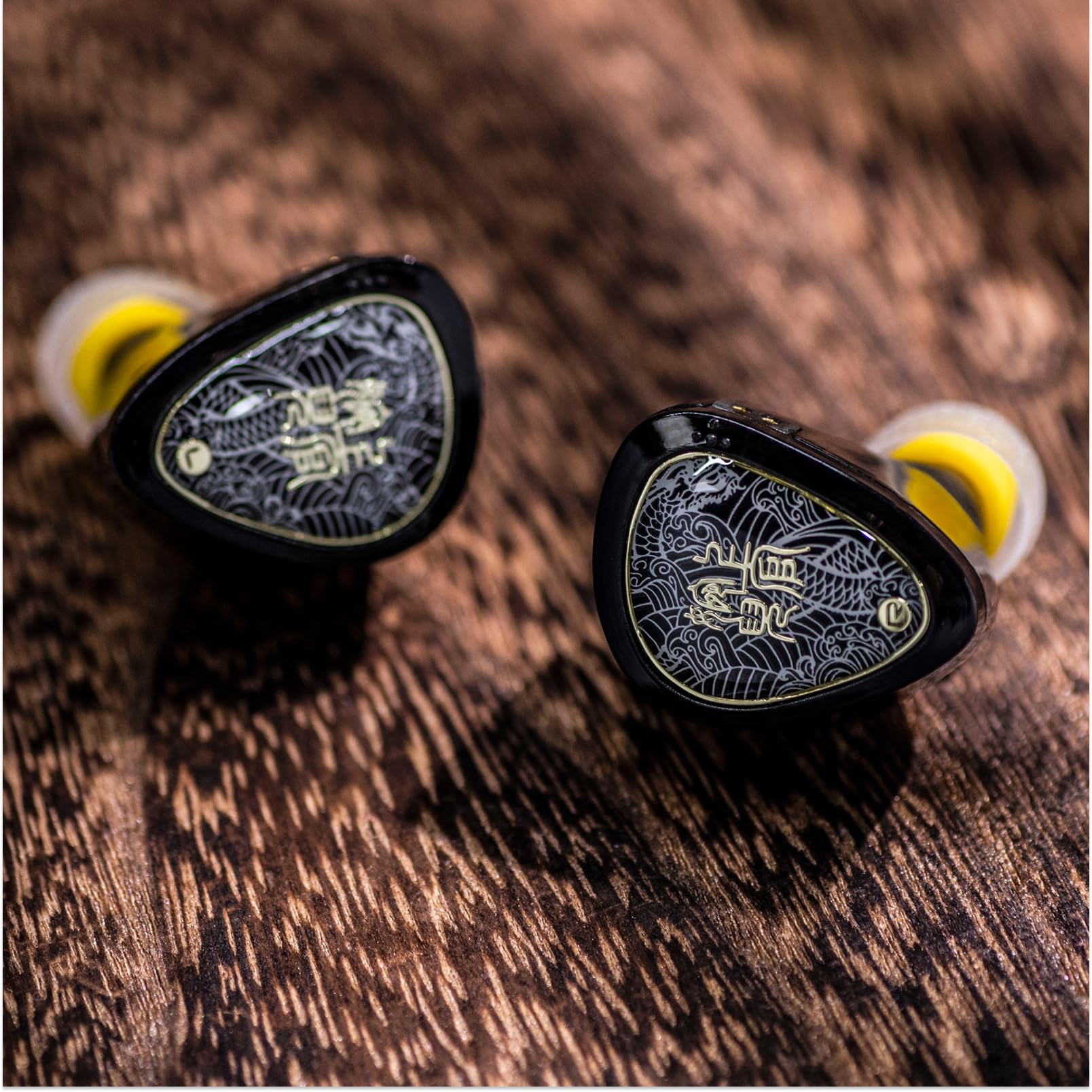 Linsoul TANGZU Wan'er S.G II Monitor In Ear,HiFi Auriculares,Driver Dinámico de 10mm Diafragma Pet Gaming IEM Audifonos con 2Pin Cable OFC Desmontable para Audiófilo Músico(Blanco,3.5mm)