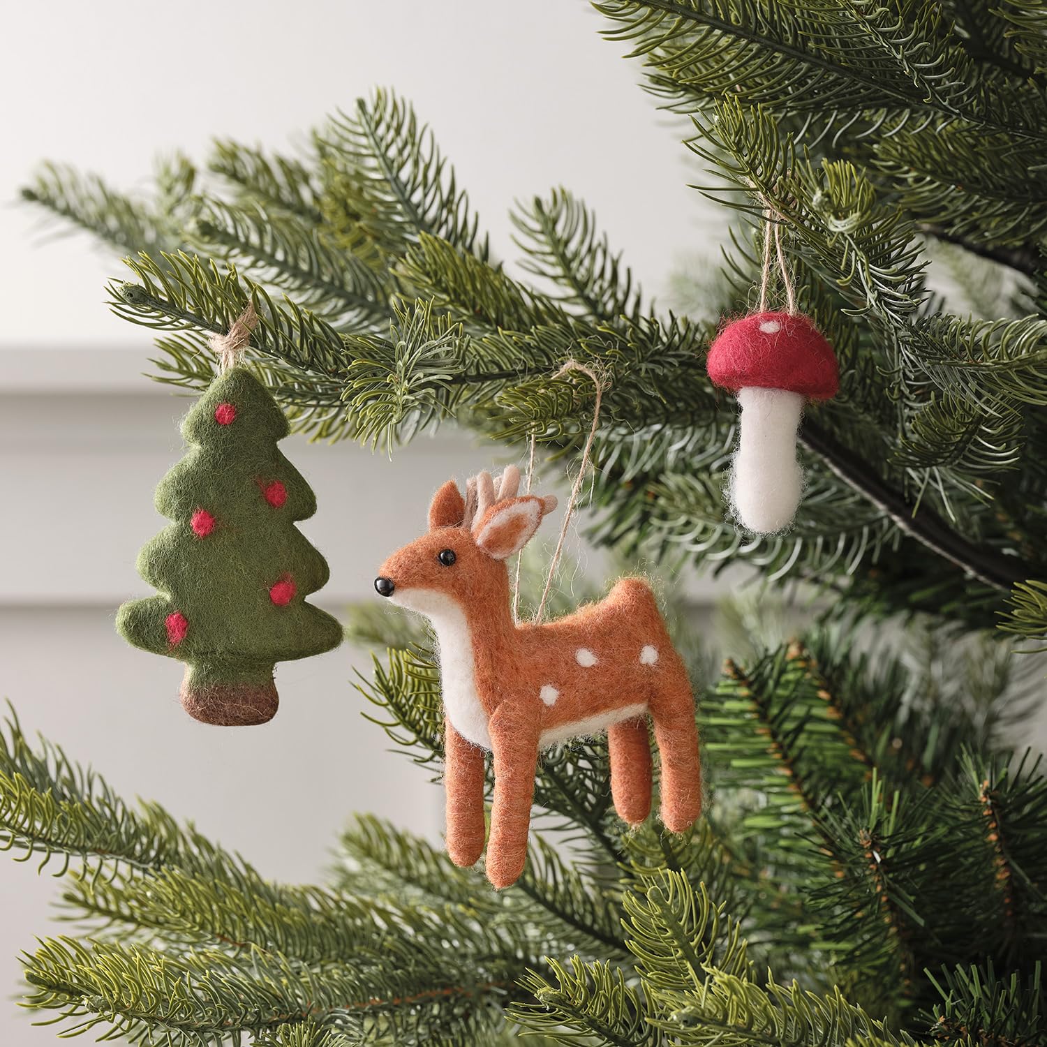 Ornamento Natalizio In Vetro Soffiato A Mano: Coniglietto Con Ciambella E Carota - Decorazione Albero
