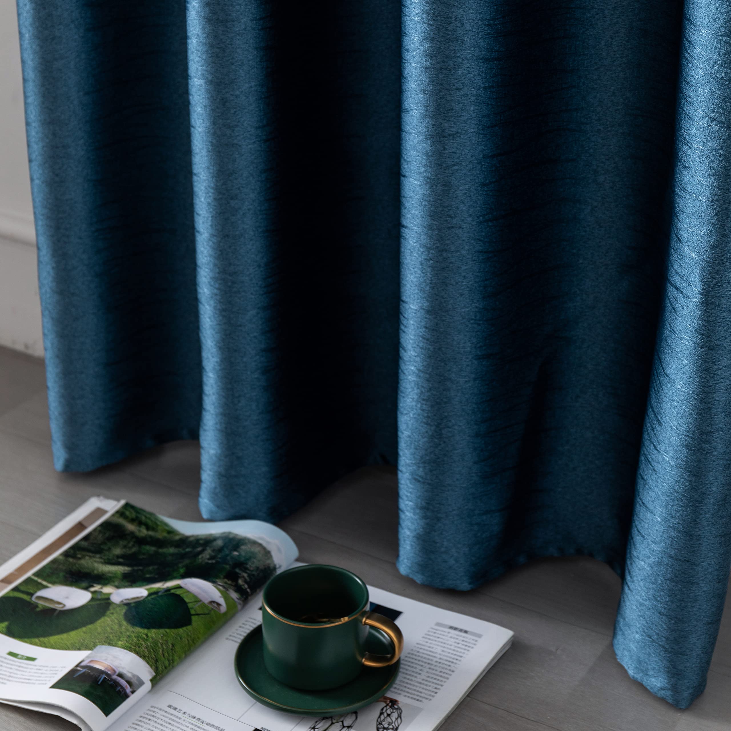 GIRASOLE HOME Coppia Tende Oscuranti Effetto Metallizzato Tenda Isolante per Soggiorno Camera Ufficio Balcone Porta Finestra 2 Pannelli con Occhielli (Blu, 140x235cm)