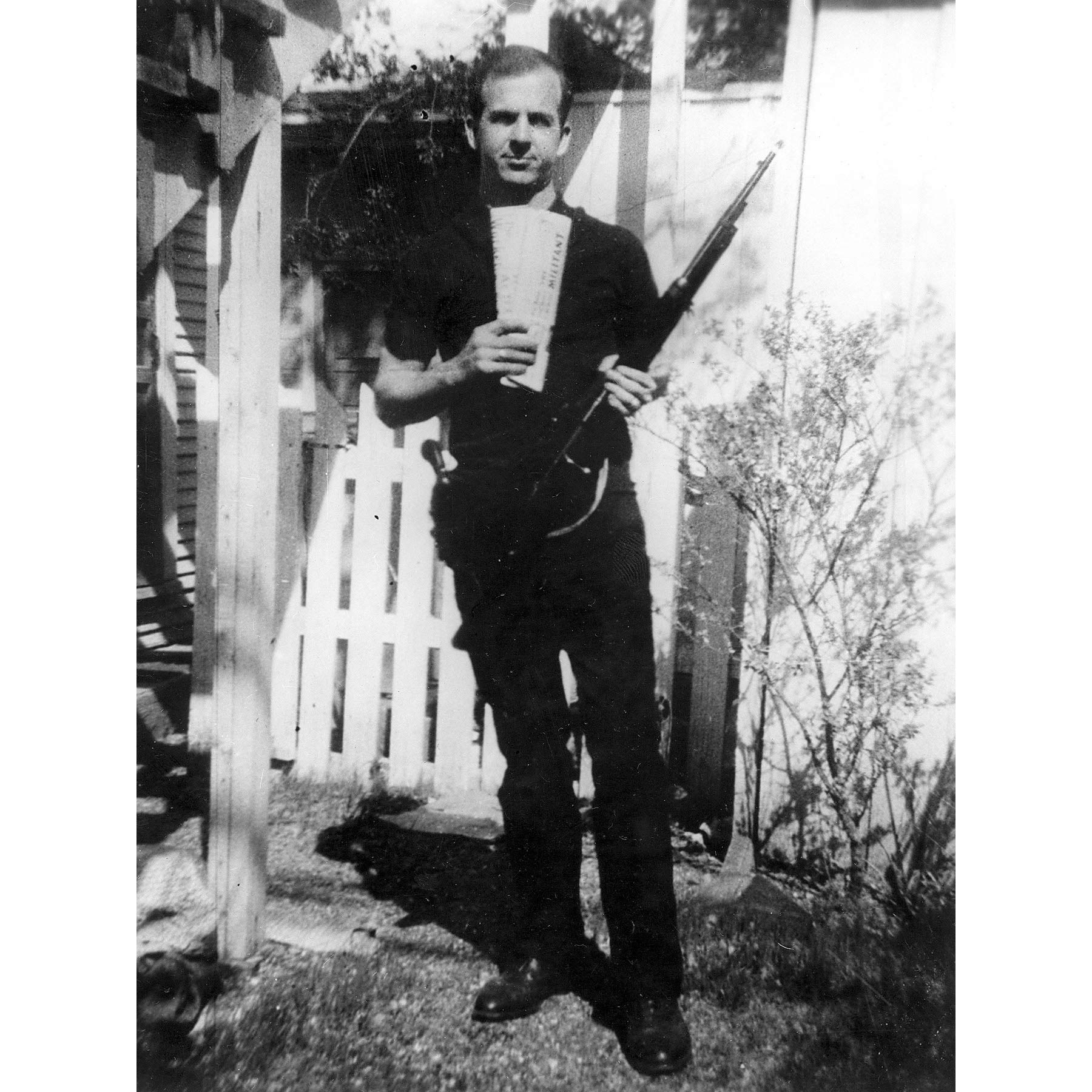 Artery8 JFK Kennedy Assassin Harvey Oswald Backyard Photo Premium Wall Art Canvas Print 18X24 Inch