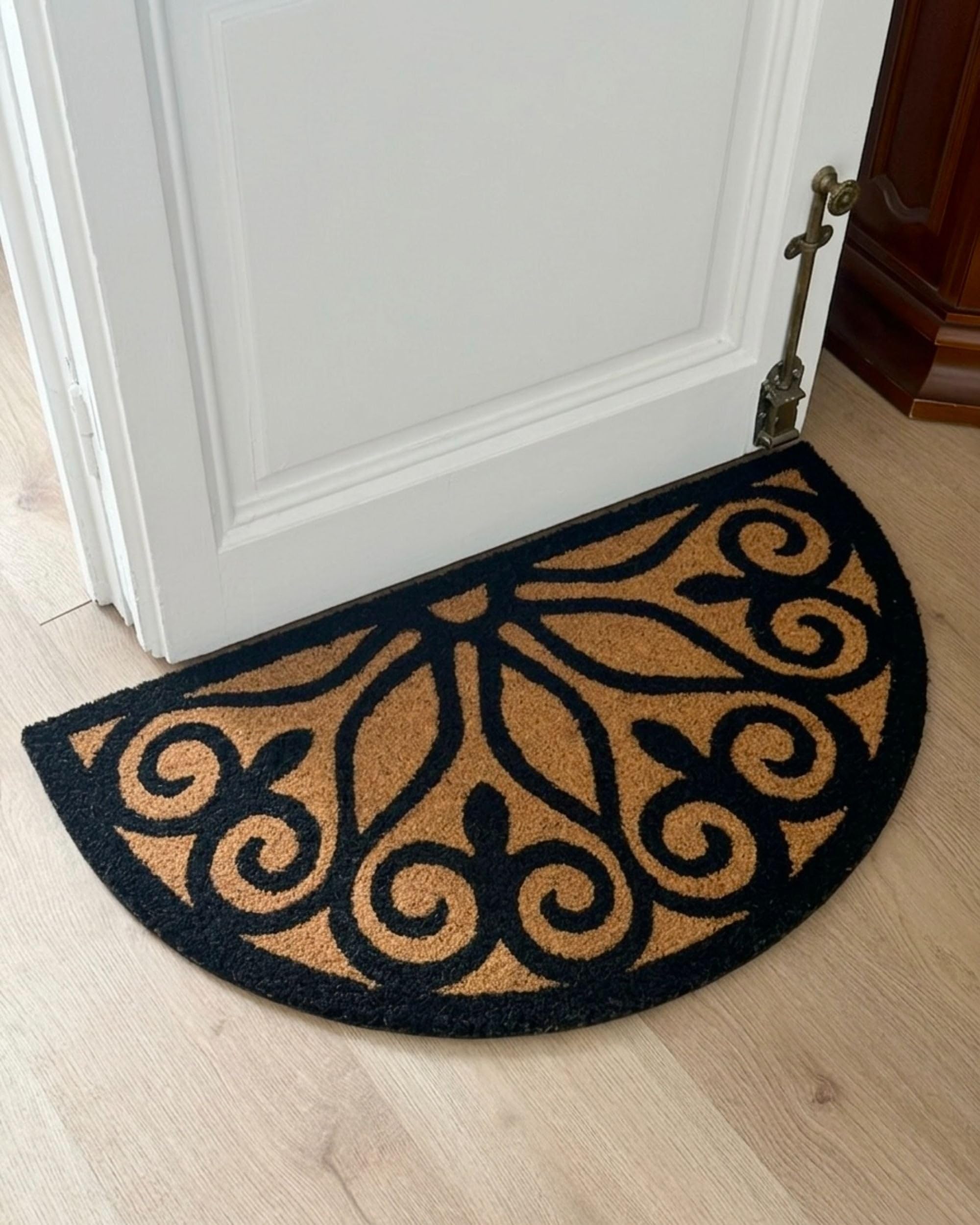 Beliani Paillasson Moderne en Fibre de Coco 45 x 75 cm Antidérapant en PVC Intérieur Extérieur Naturel Tishimna