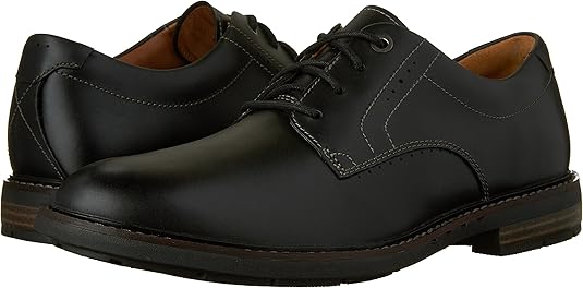 clarks unelott plain black