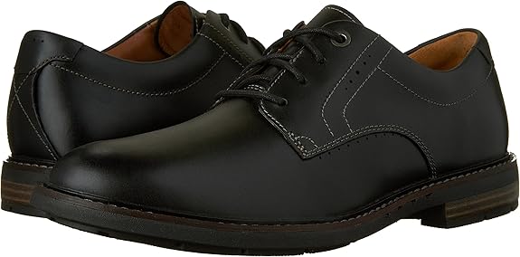 clarks unelott plain black