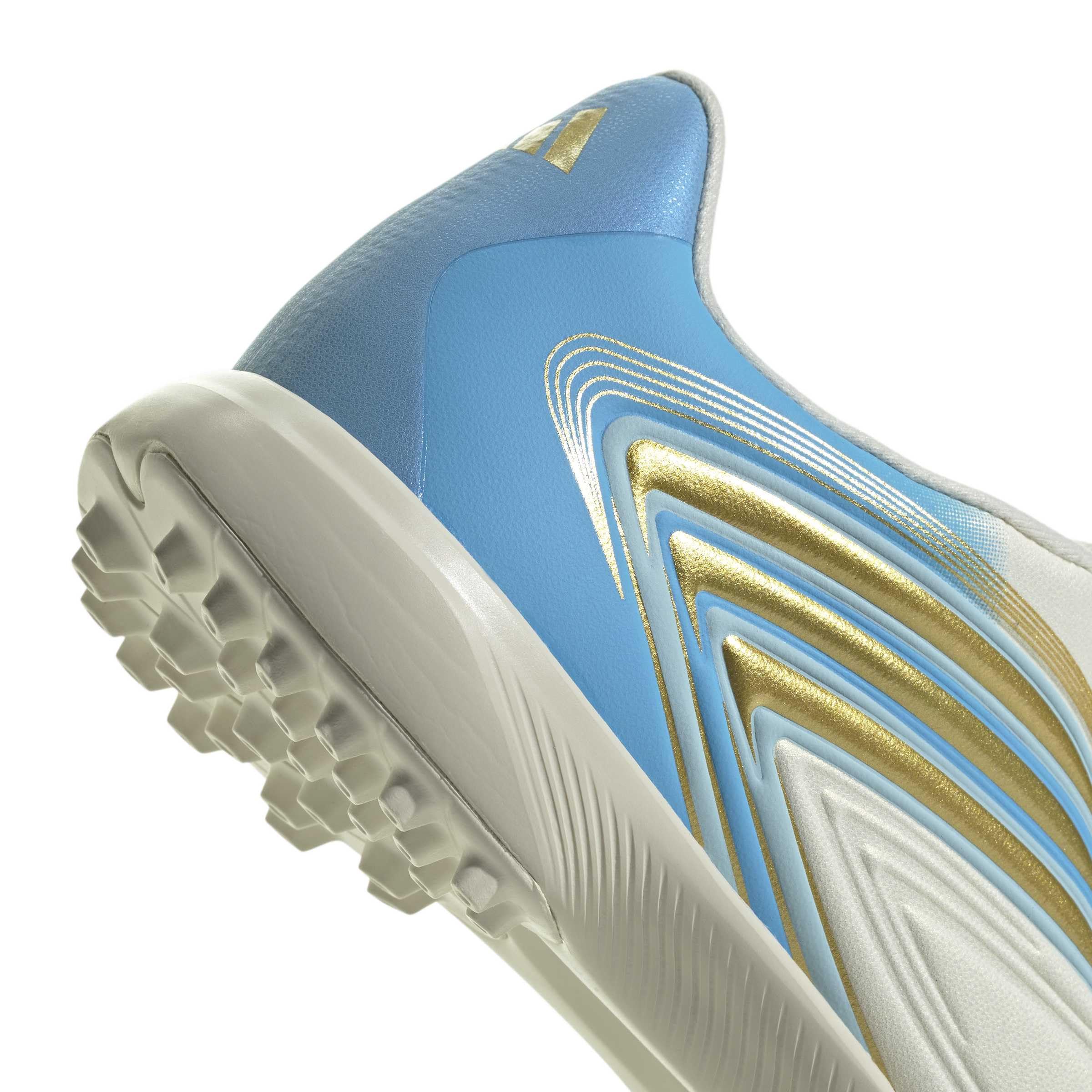 adidas Uniseks - dzieci F50 Messi League Laceless Turf Football Kids Shoes, ivory/semi blue burst/icey blue, 34 EU