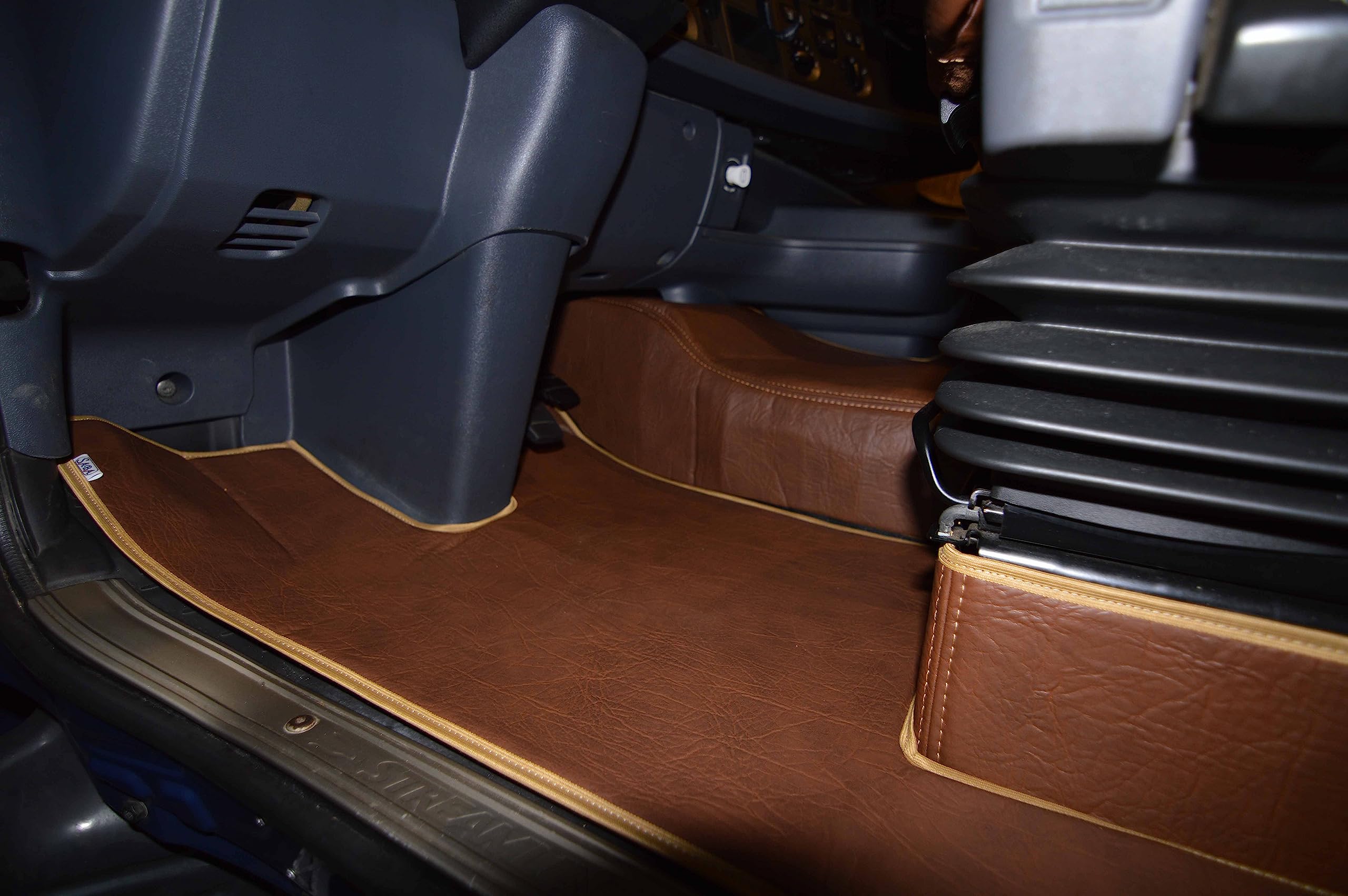 Alfombrillas para Camión Scania Serie R de 2009 a 2013 Marrón Accesorios para Interiores de Camiones - Accesorios de Espuma Comfort - Suelos Antideslizantes