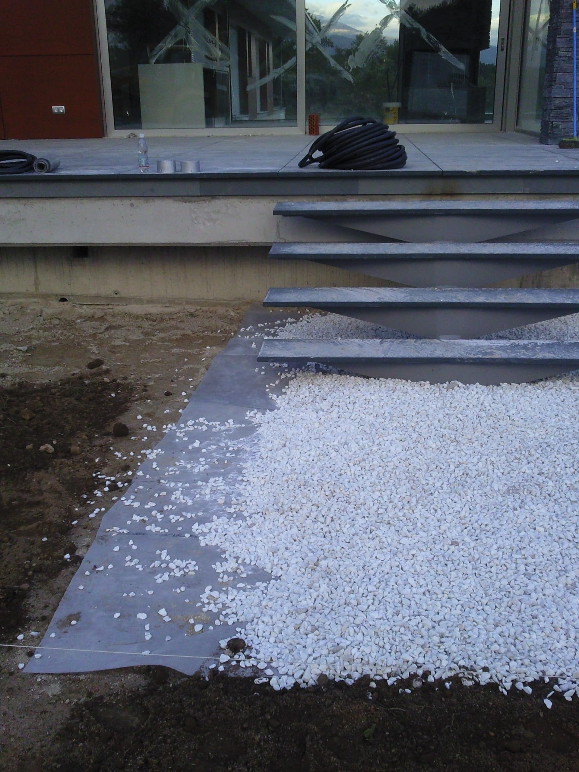 Geocelda estabilizador de Grava Gravilla para Caminos, entradas a garajes, decoración de Exteriores 100% Polipropileno (Geotextile 100% PP 110 gm2 (1x25-25 m2))