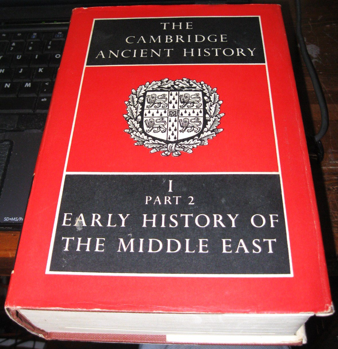 The Cambridge Ancient History: Early History of the Middle East, Volume 1/Part 2 Hardcover – 31 October 1971
