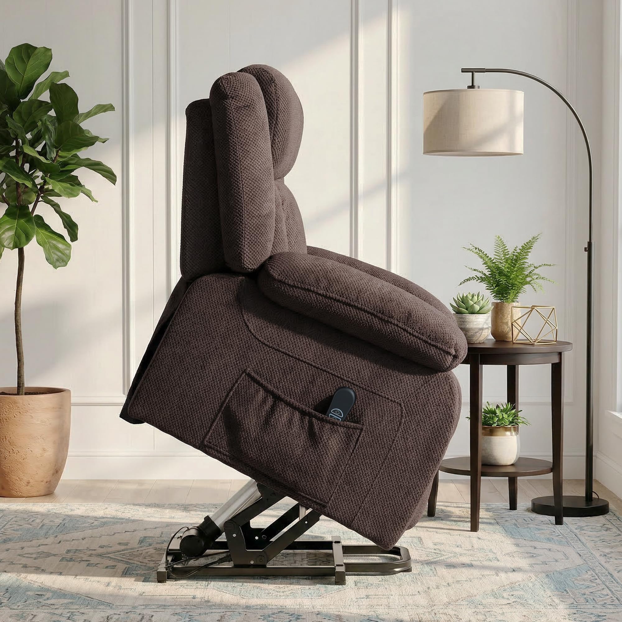 HOMCOM Sillón Relax Reclinable Eléctrico Levanta Personas, con Puerto USB, Sillón Elevador, con Control Remoto, Asiento Ancho, Reposapiés, Tapizado en Terciopelo, Bolsillos Laterales, Marrón