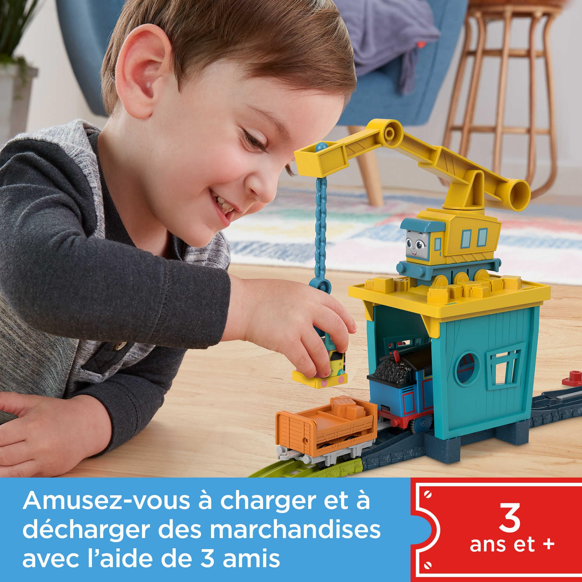 Thomas & Friends Coffret de 18 éléments, Dont Carly la Grue et Sandy Le Speeder, et éléments de Circuit, Jouet Enfant, Dès 3 Ans, HDY58