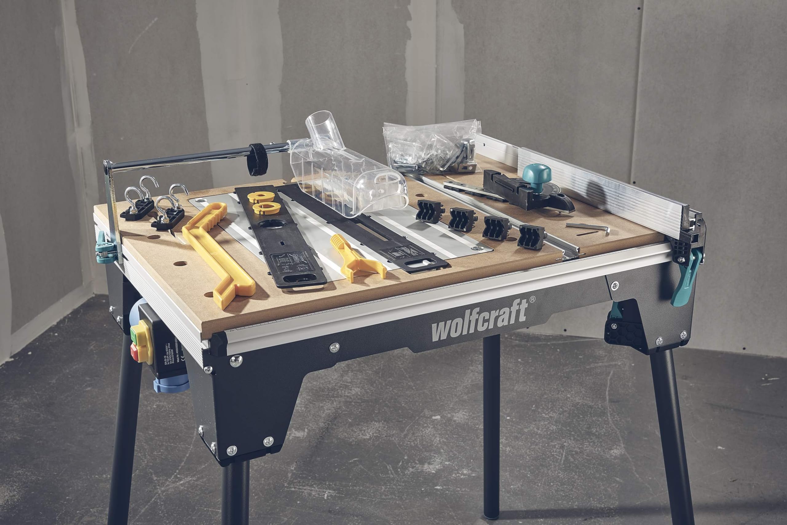 wolfcraft MASTER cut 2200 I 6907000 I tavolo 4 in 1 per l'uso come sega circolare da tavolo, tavolo per seghetto alternativo, stazione di lavoro e come tavolo per fresatura