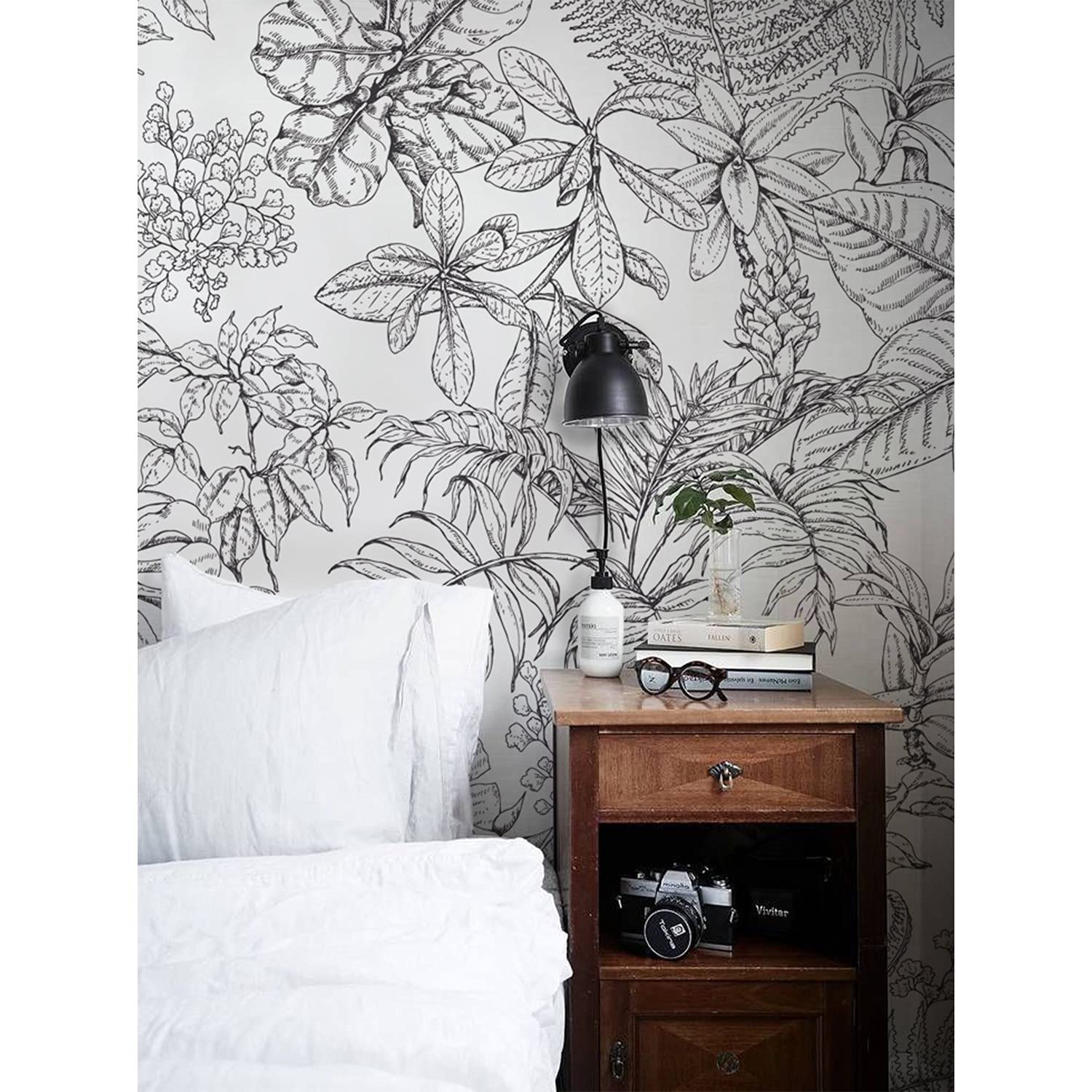 Papier peint intissé Coloray pour masquer les imperfections de mur salon chambre tropical