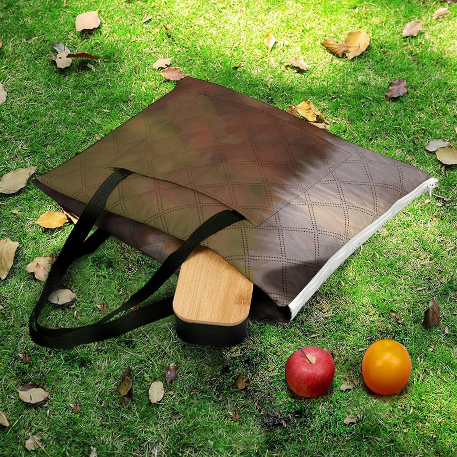 Hedgehog Picnic Blanket with Zipper Water Resistant Sand Free Picnic Mat Washable Foldable Easy Carry Beach Blanket for Lawn Beach Hiking Camping