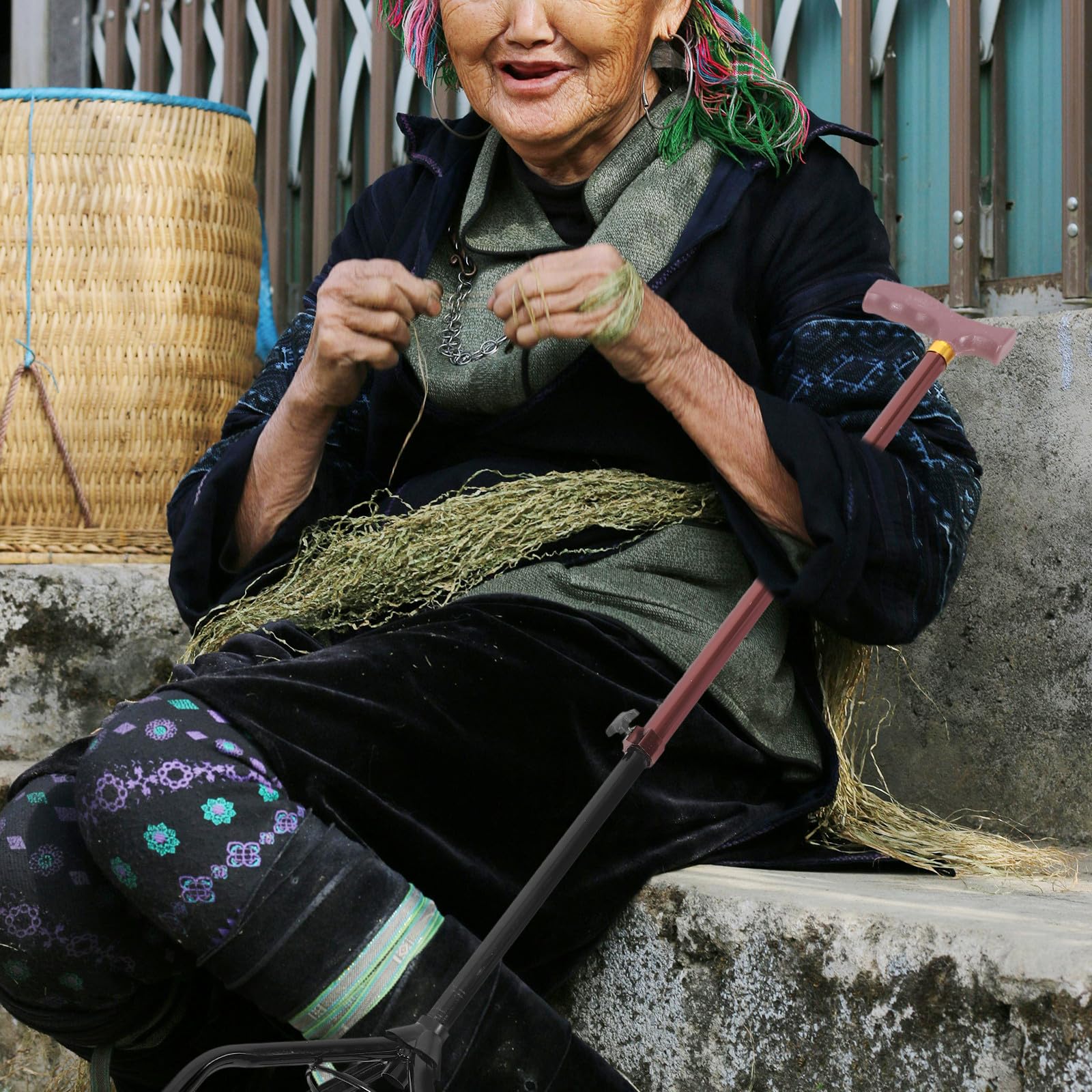 Anneome Bastone da Passeggio Regolabile in Alluminio 4 Punte Antiscivolo Bastone da Trekking Leggero e Staccabile Ausilio per Anziani per Escursionismo e Passeggiate All’Aperto