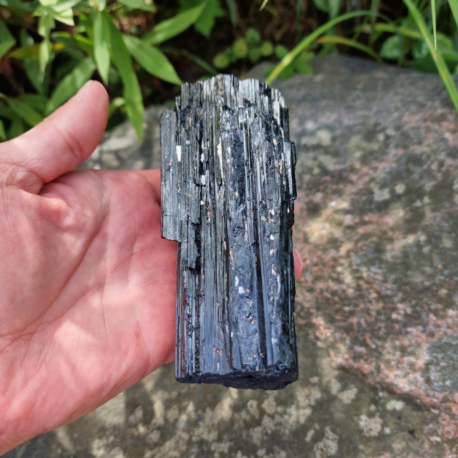 Budawi® Schwarzer Turmalin Rohstein | Schörl Edelsteinbrocken