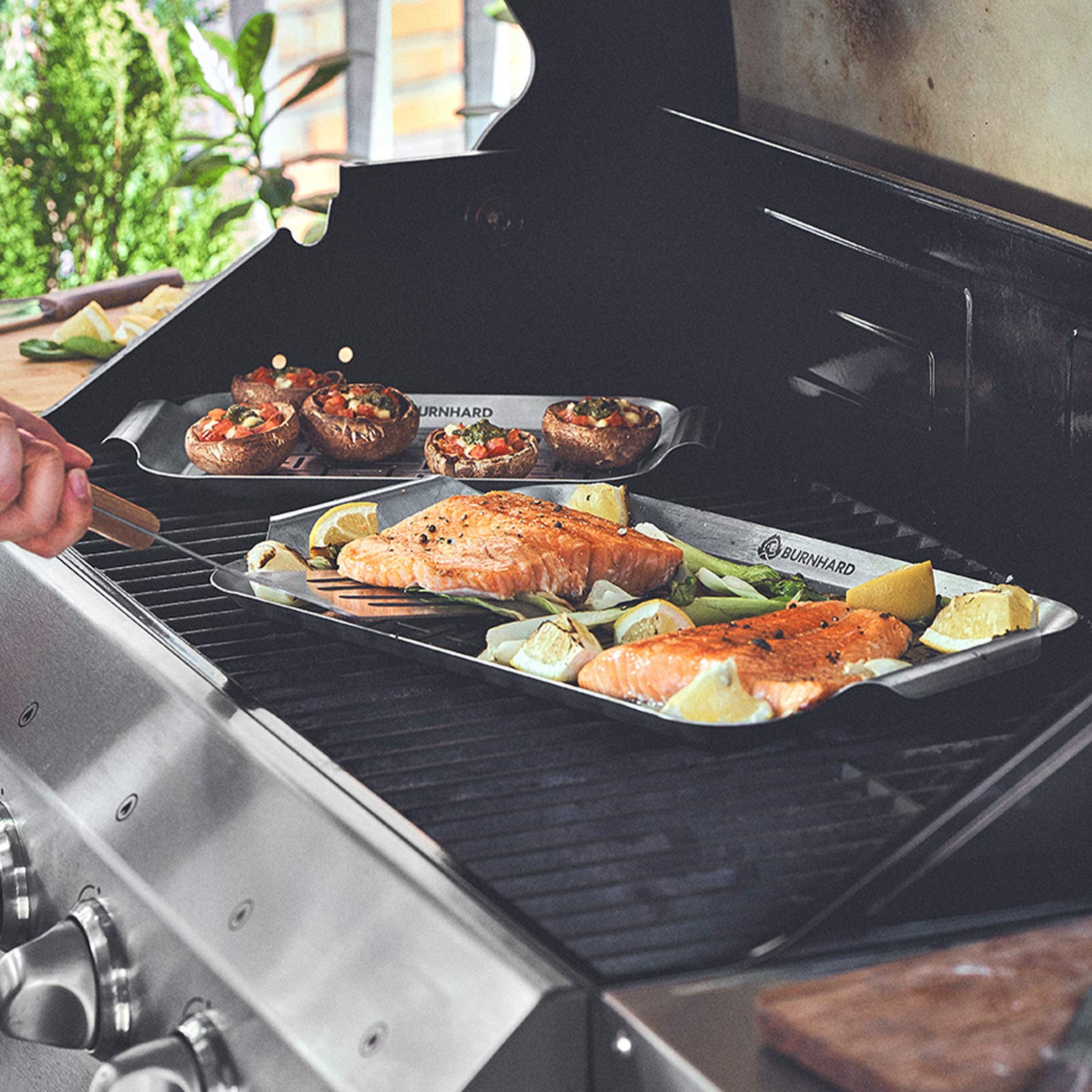 Panier à Griller en Acier Inoxydable BURNHARD® Haute Qualité, Compatible Lave-Vaisselle, Grandes Poignées, Répartition Optimale de la Chaleur, Compatible Four, Universel pour Barbecue à Gaz, Charbon