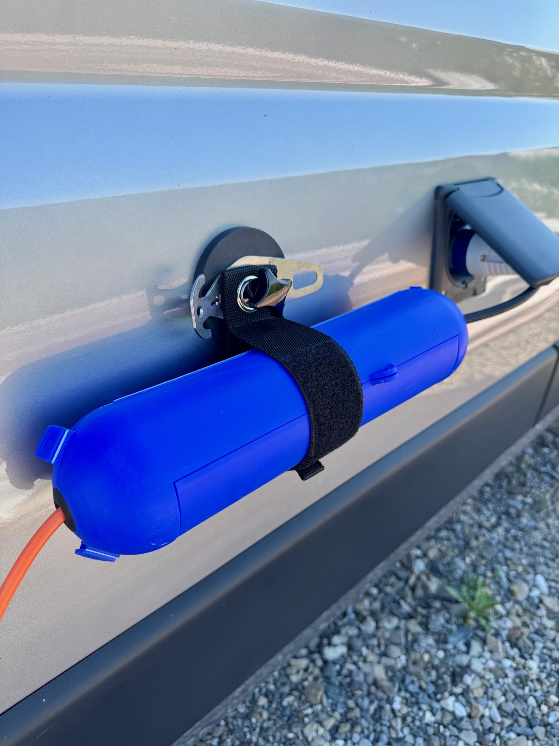 STYYL Magnetset - PRO - 2 Stück Universalmagnet-Befestigung mit jeweils 55kg Haftkraft - Magnethaken für Camping, Kastenwagen & Vanlife - gummierte Magnete - Camping Offrroad Camper Zubehör Gadget