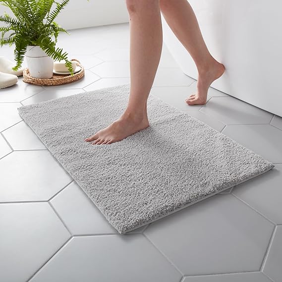 MARTHA STEWART Drylon Microfiber Bath Rug - 1 Piece, Ultra Soft Plush, Non-Slip, Thick, Washable Bathroom Rugs, Home Decor Accessories, Household Essentials, Large Bath Mat, 21" x 34"​, Light Gray