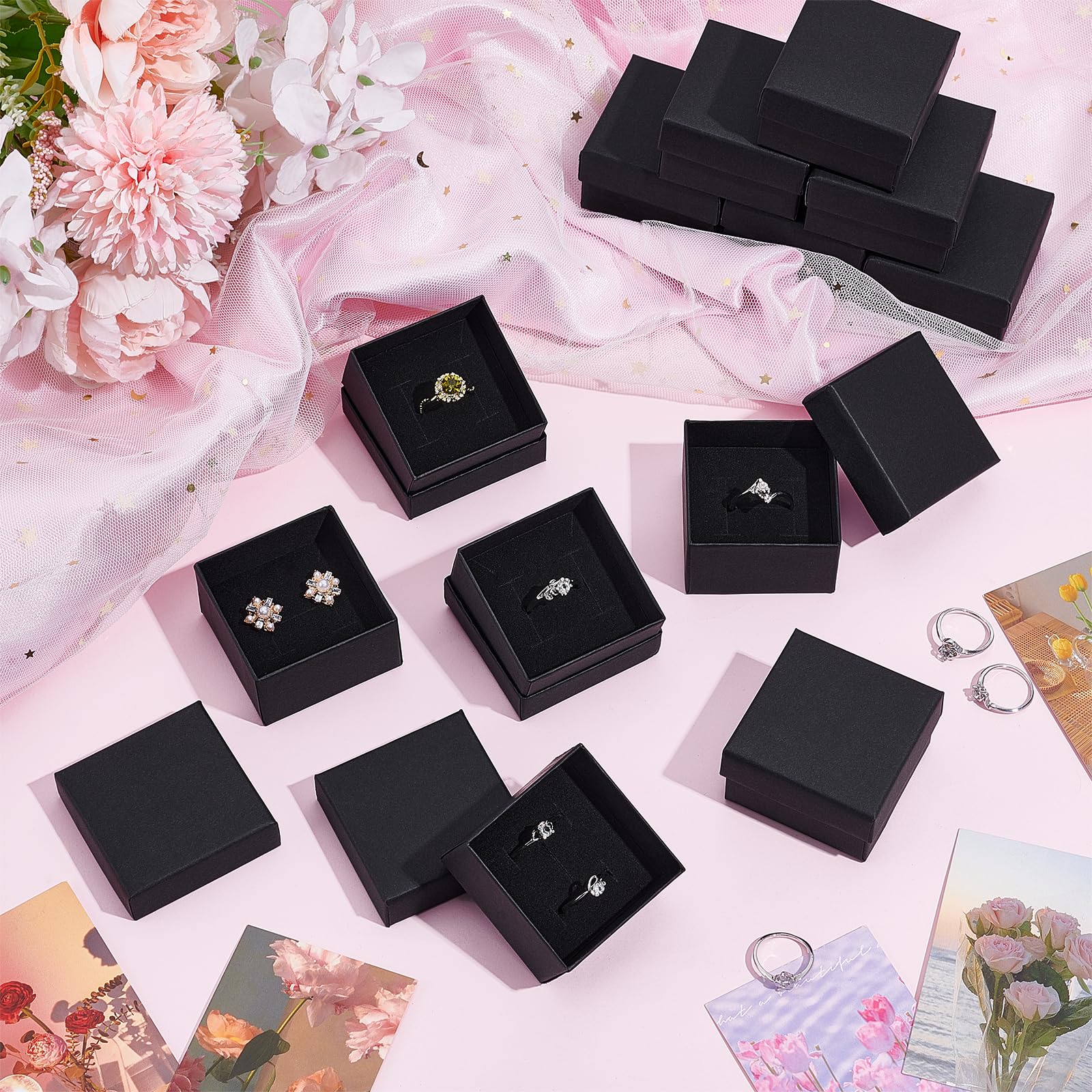 twinklemon 100 Stück Ringschachteln, 5,1 x 5,1 x 3,1 cm, Kraft-Schmuck-Geschenkboxen, kleine Ohrring-Verpackungsboxen, quadratische Karton-Schmuckschatulle mit Schaumstoff für den Verkauf von