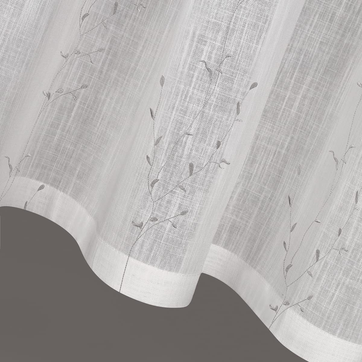 SCHÖNER LEBEN. Rideau brise-bise bio en coton bio avec broderie feuilletée - Structure en lin - Blanc laineux - Gris - 150 x 50 cm